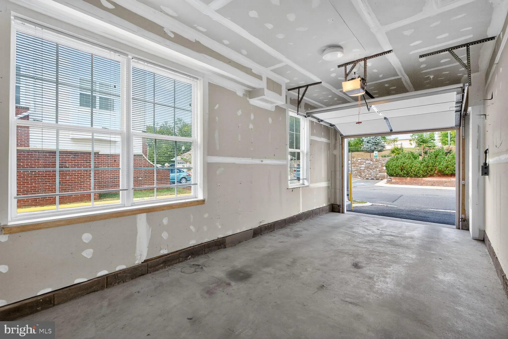 Property Slideshow image 99 of 122 | 9202 charleston dr 307, Manassas, VA, 20110