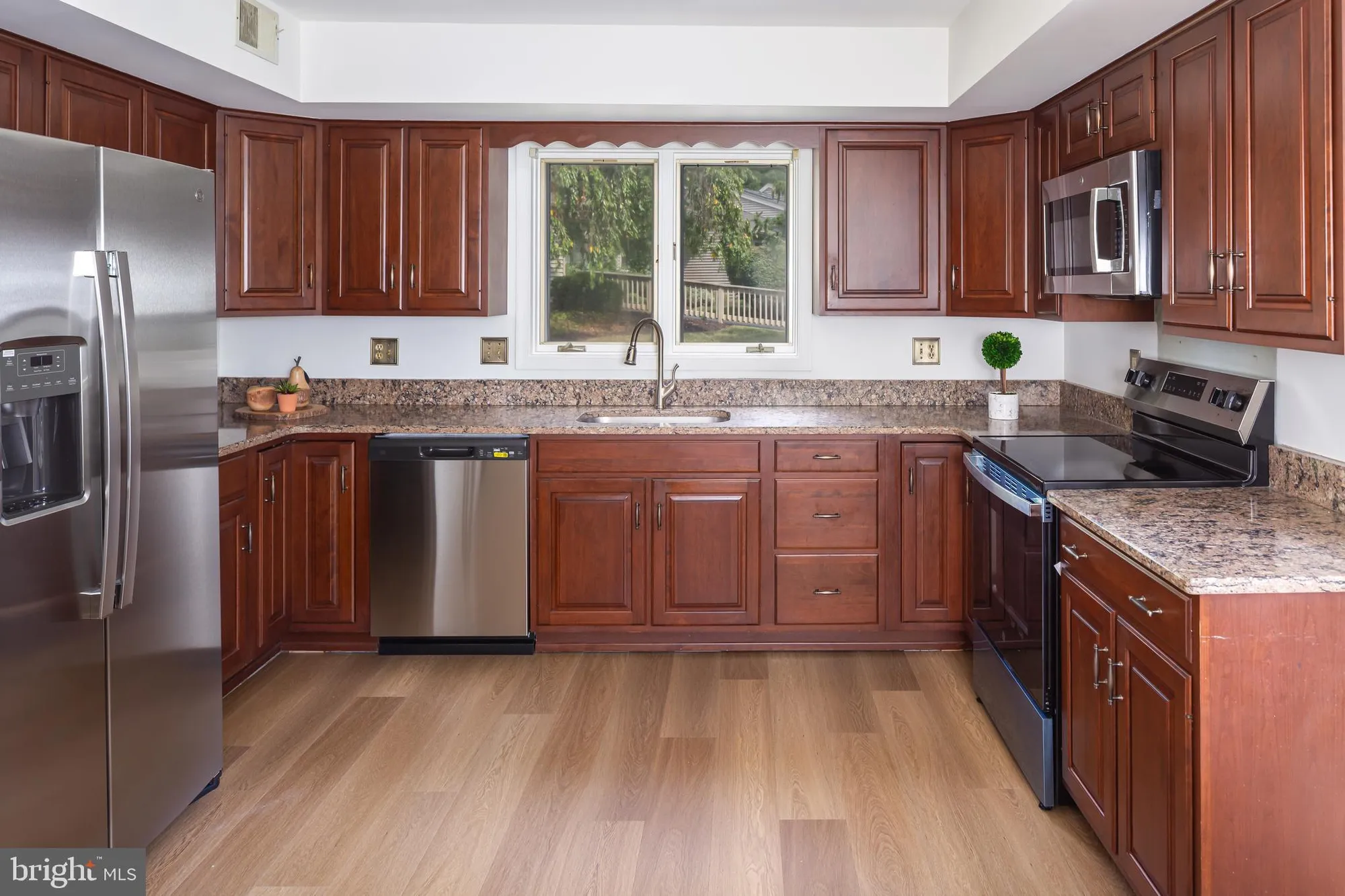 Property Slideshow image 11 of 27 | 792 jefferson way, West Chester, PA, 19380