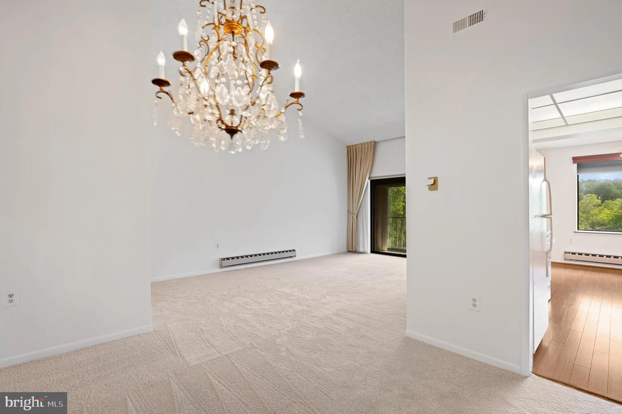 Property Slideshow image 10 of 44 | 15301 pine orchard dr 86-3e, Silver Spring, MD, 20906