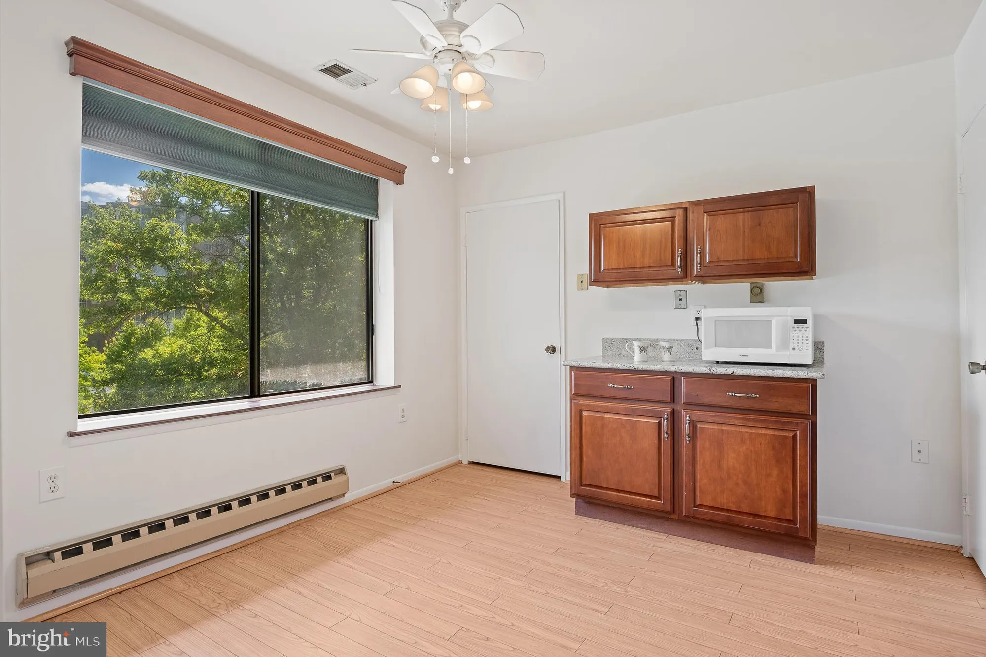 Property Slideshow image 17 of 44 | 15301 pine orchard dr 86-3e, Silver Spring, MD, 20906