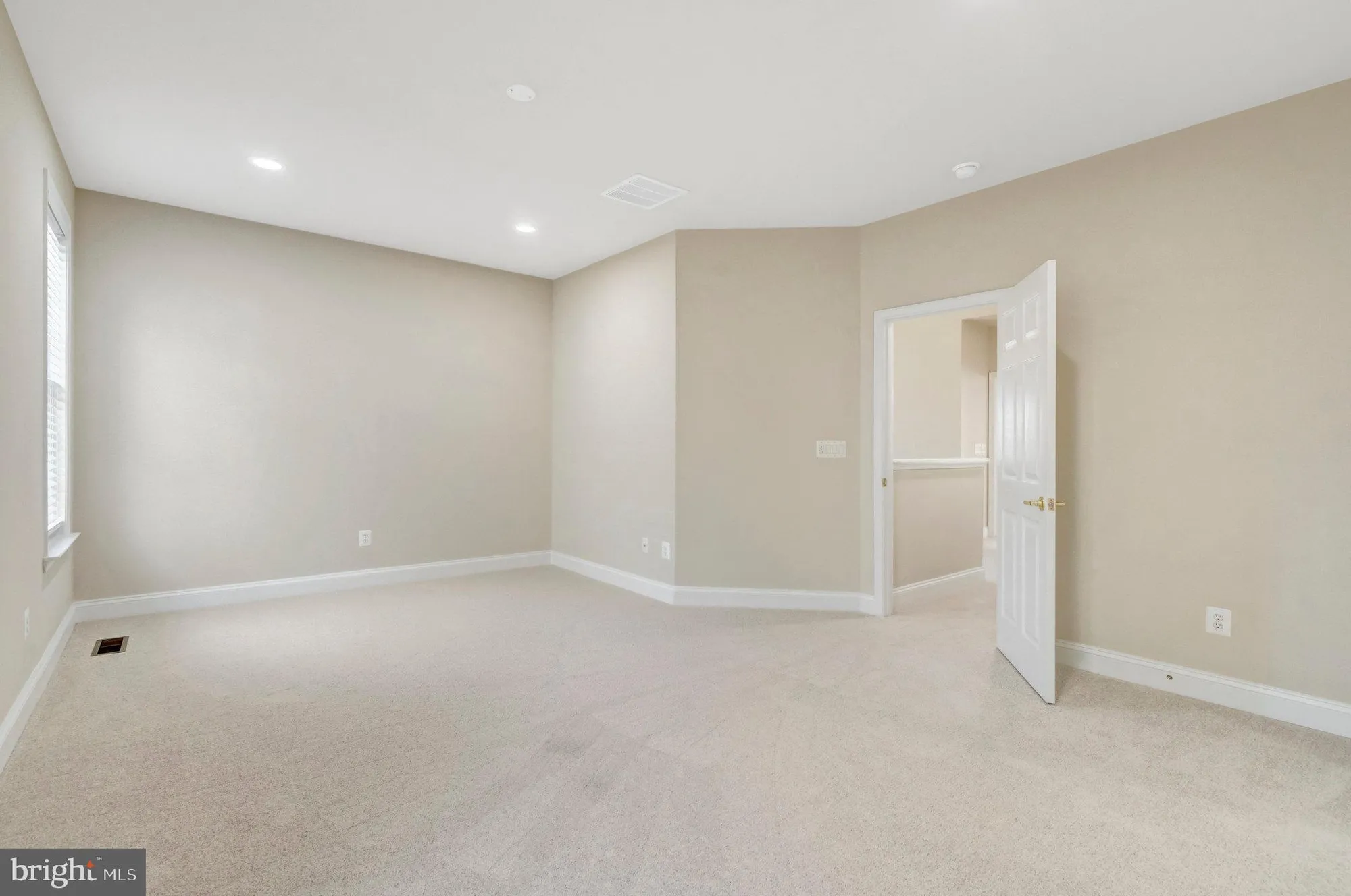 Property Slideshow image 23 of 61 | 6900 tred avon pl, Gainesville, VA, 20155