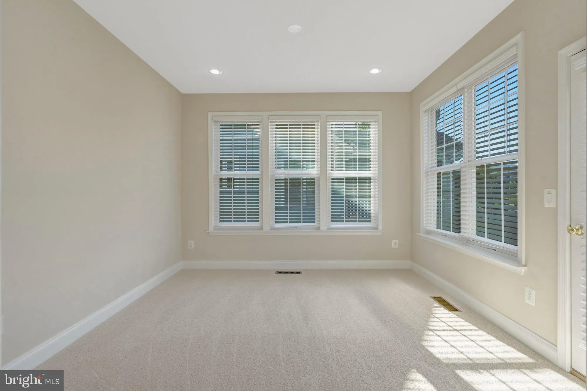 Property Slideshow image 20 of 61 | 6900 tred avon pl, Gainesville, VA, 20155