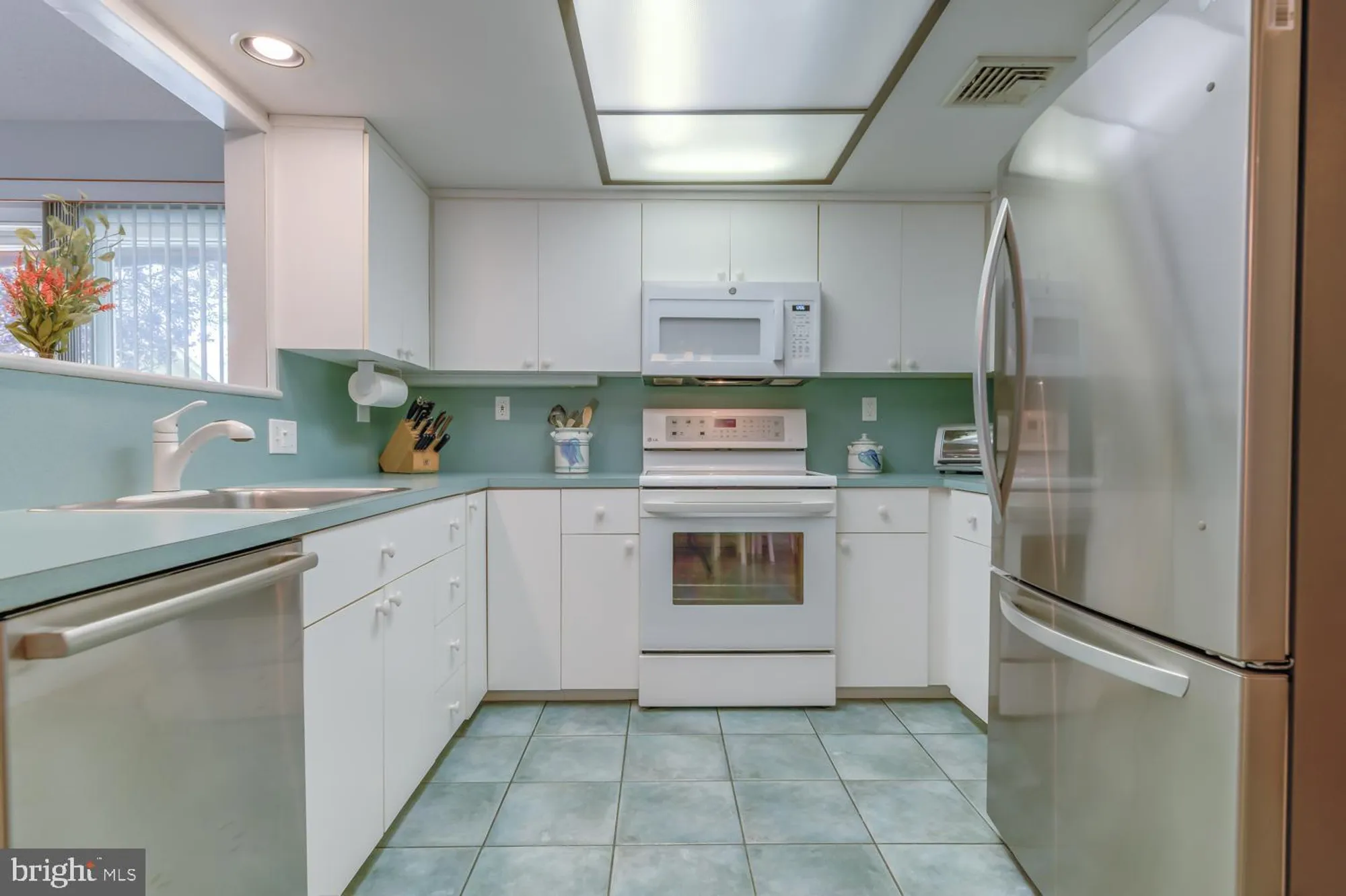 Property Slideshow image 6 of 29 | 301 yardley dr a, Monroe Township, NJ, 08831