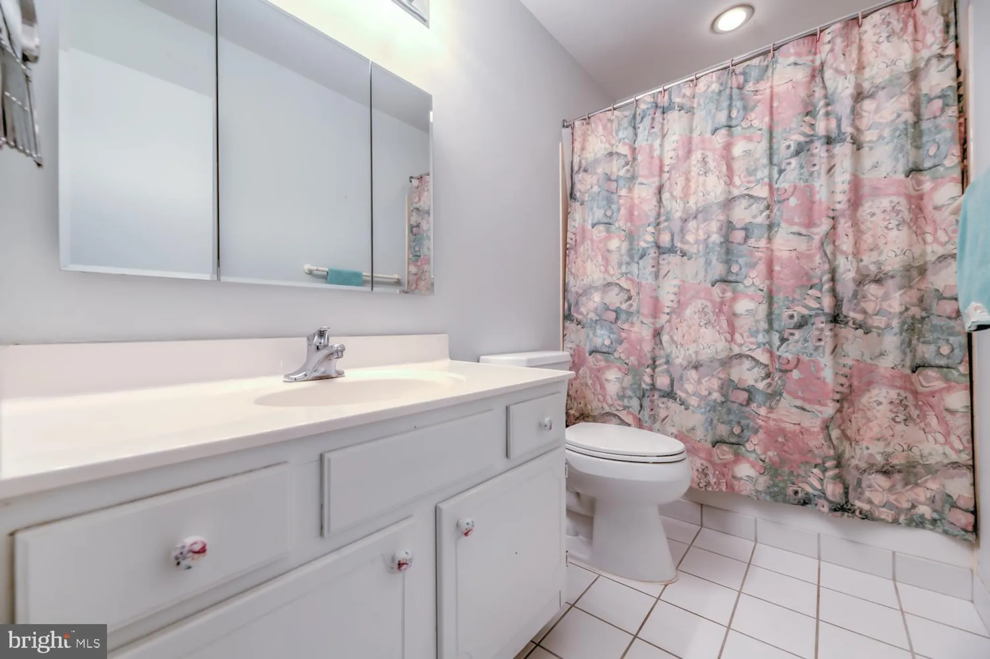 Property Slideshow image 17 of 29 | 301 yardley dr a, Monroe Township, NJ, 08831