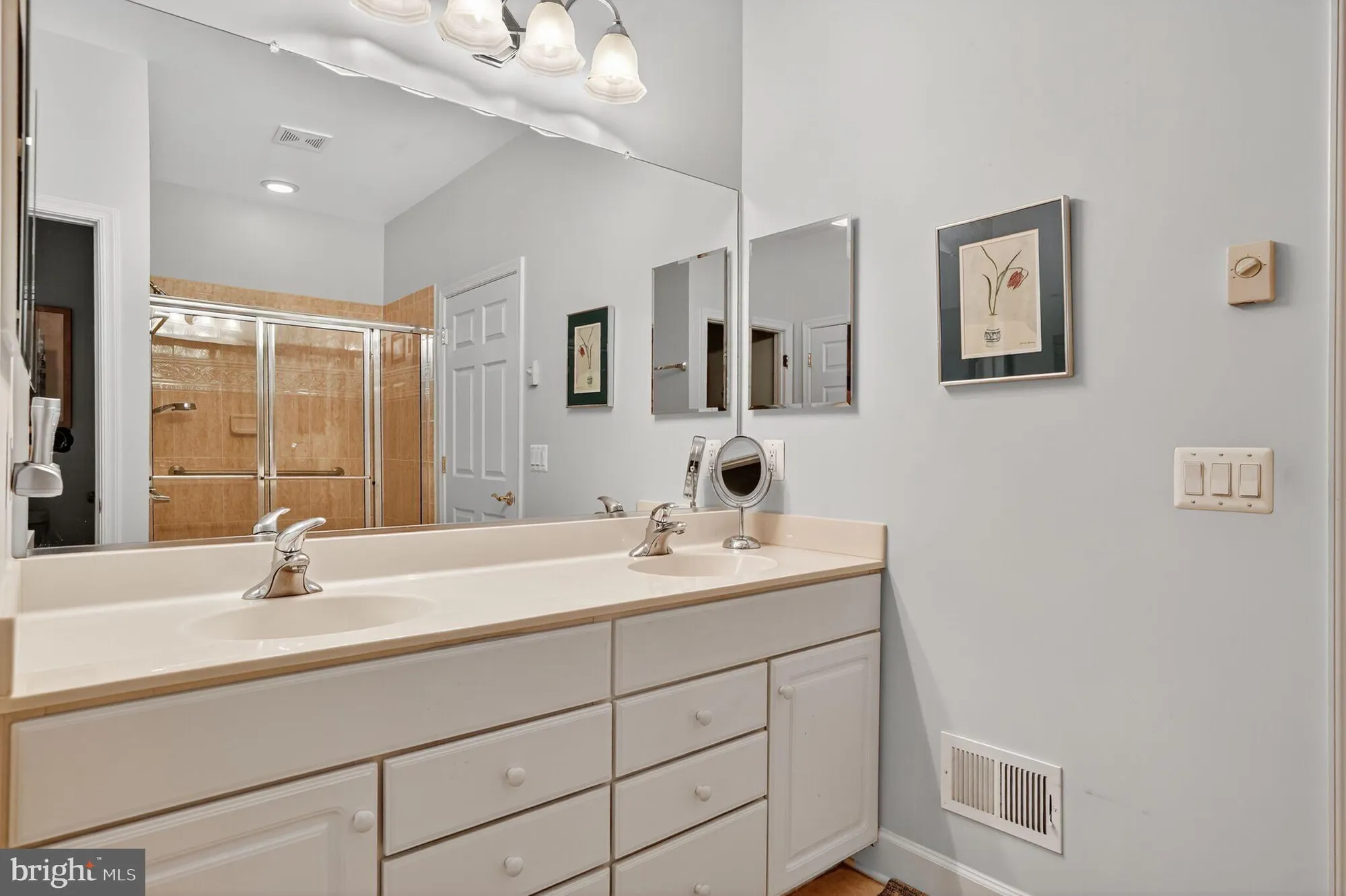 Property Slideshow image 21 of 37 | 20831 adams mill pl, Ashburn, VA, 20147