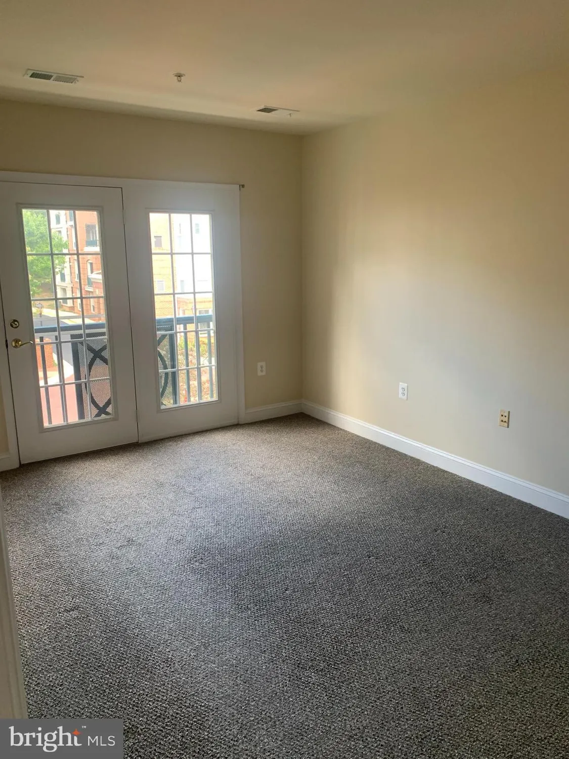 Property Slideshow image 15 of 24 | 2903 saintsbury plz 310, Fairfax, VA, 22031