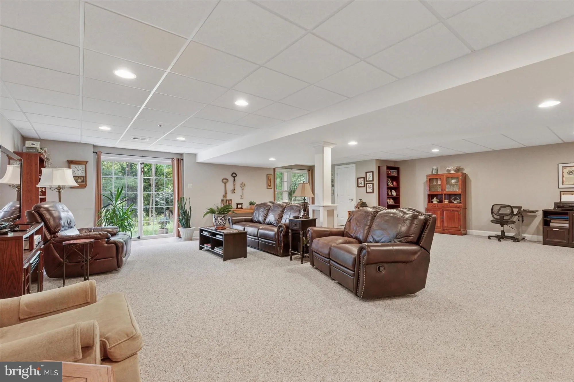 Property Slideshow image 38 of 55 | 107 caspian ln, Norristown, PA, 19403
