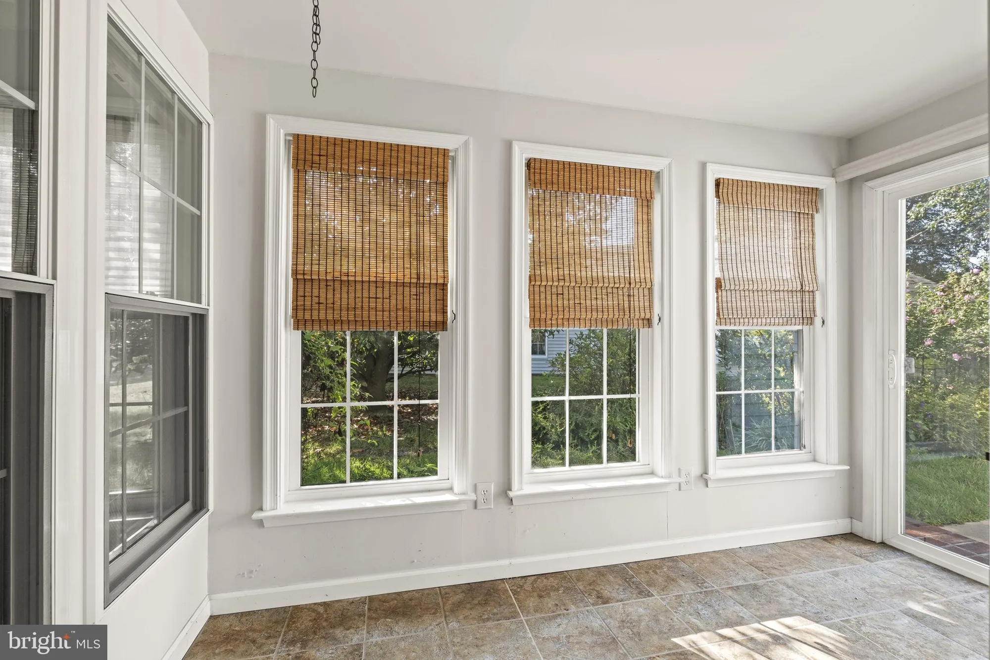 Property Slideshow image 8 of 30 | 33 dunstable rd, Southampton, NJ, 08088