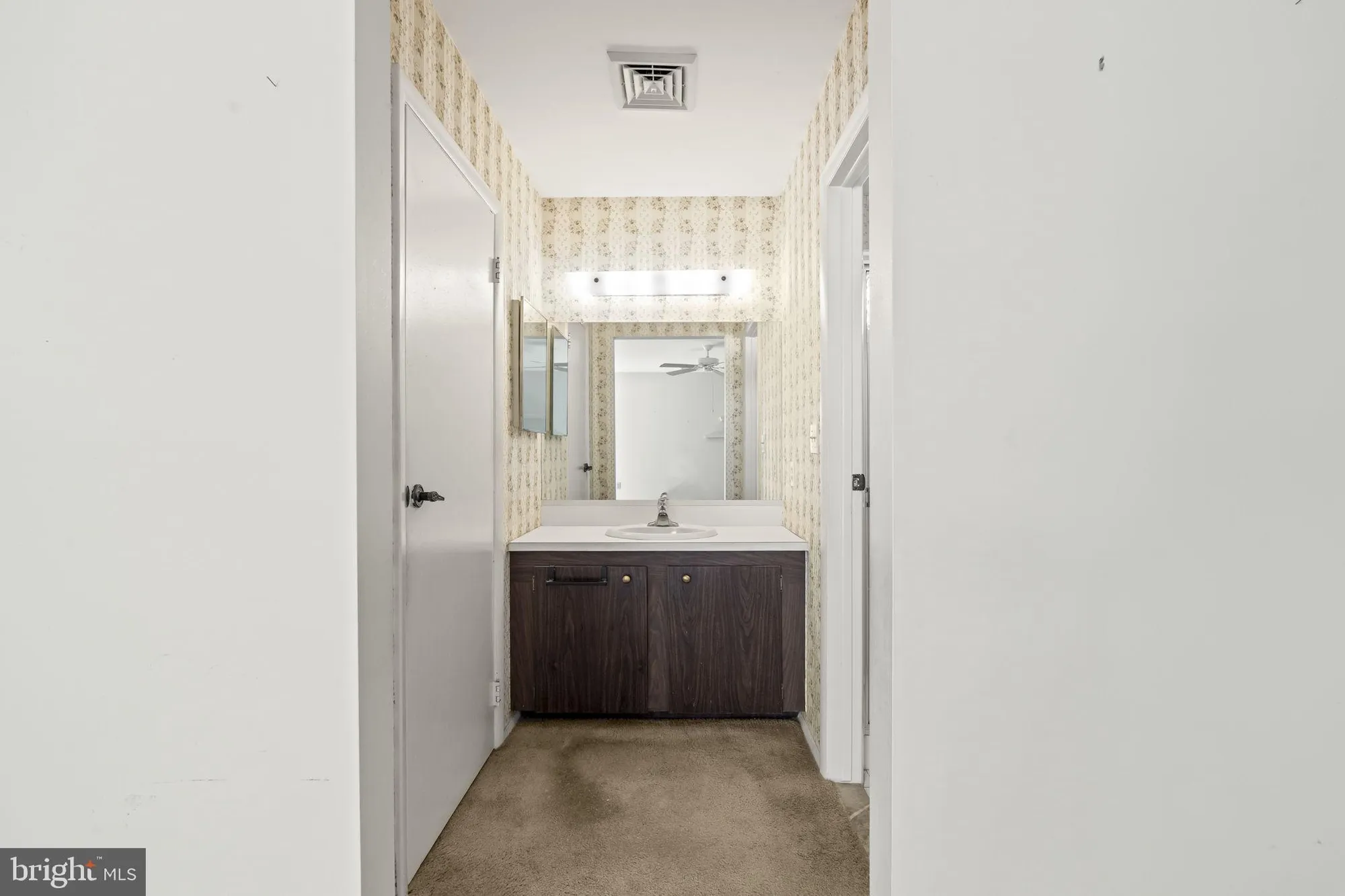 Property Slideshow image 19 of 30 | 33 dunstable rd, Southampton, NJ, 08088