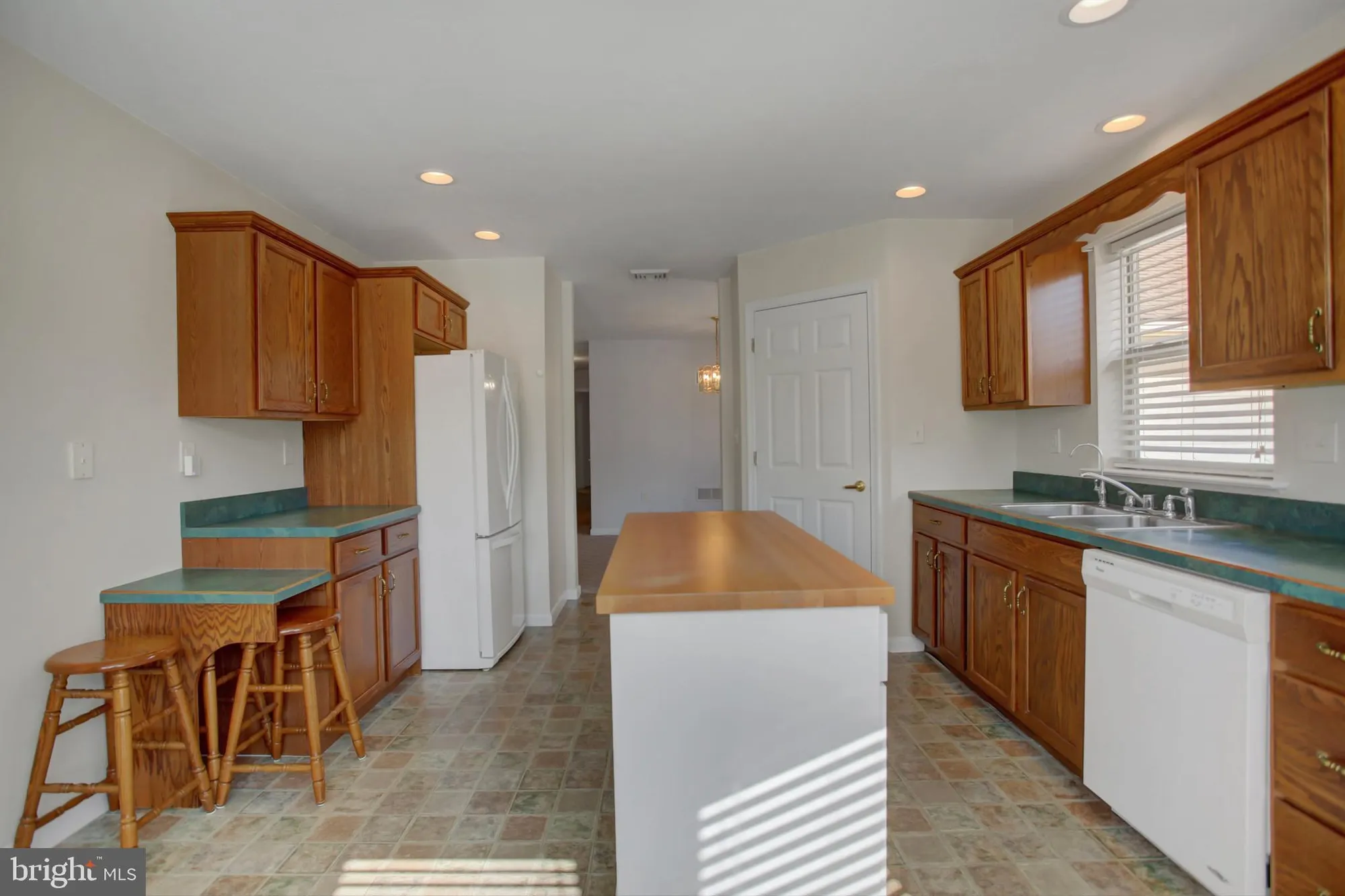 Property Slideshow image 22 of 52 | 81 lantern ln, Shippensburg, PA, 17257