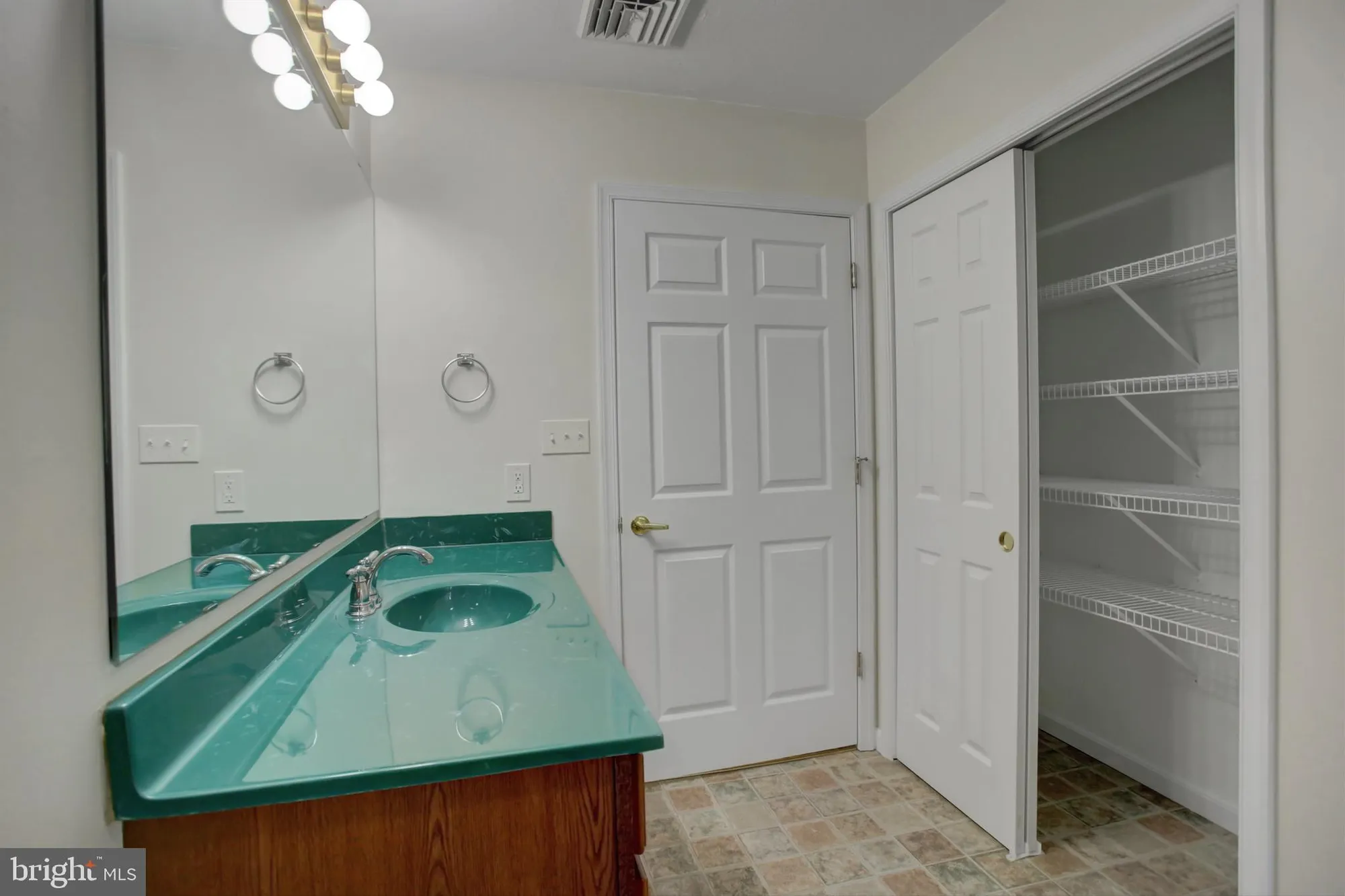 Property Slideshow image 32 of 52 | 81 lantern ln, Shippensburg, PA, 17257