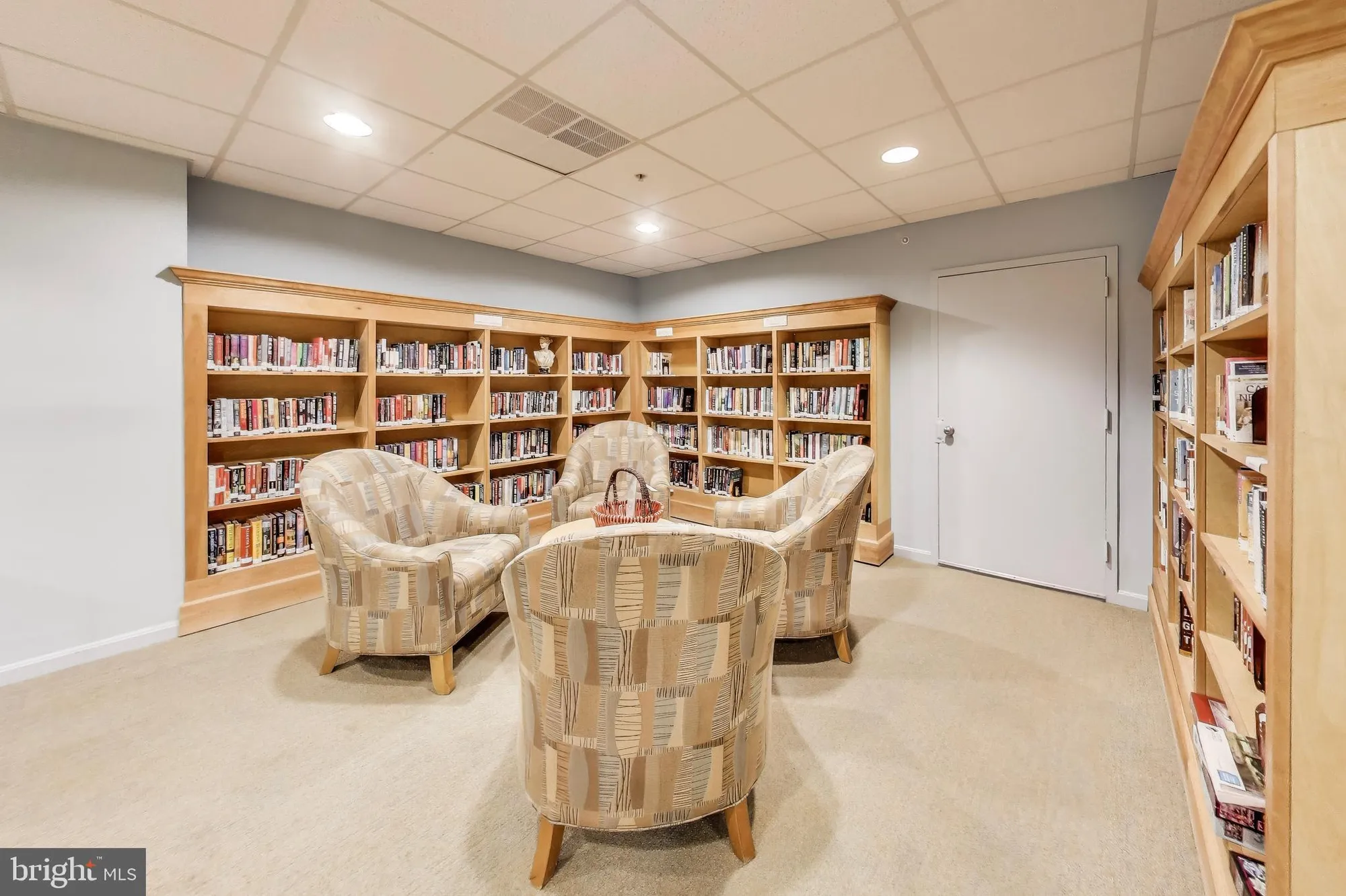 Property Slideshow image 28 of 43 | 15115 interlachen dr 3-802, Silver Spring, MD, 20906