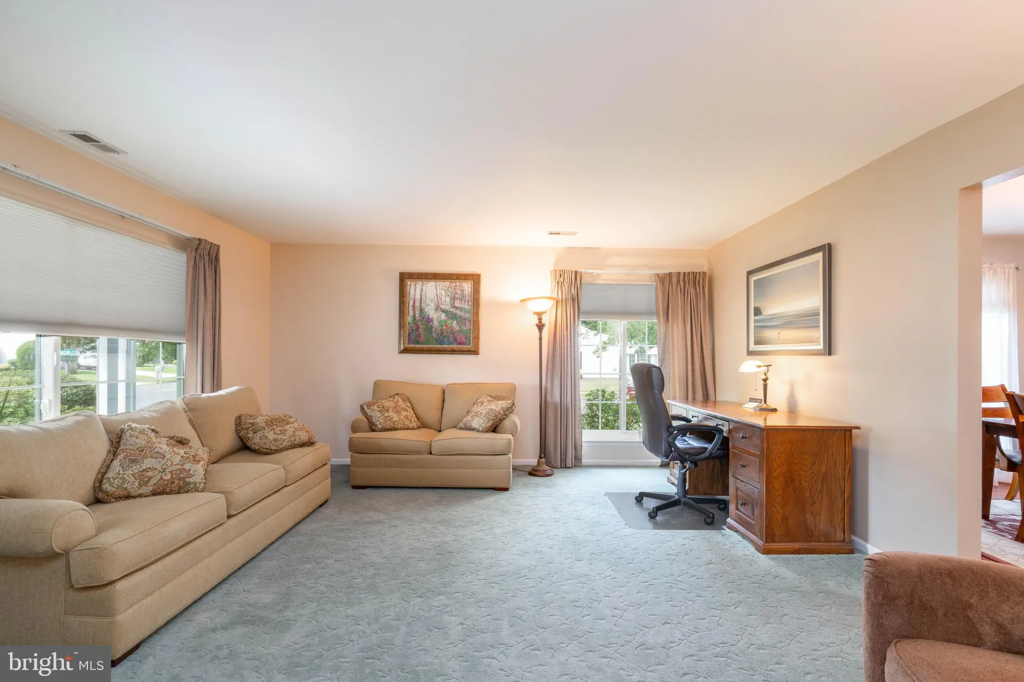Property Slideshow image 4 of 23 | 985 westminster dr, Southampton, NJ, 08088