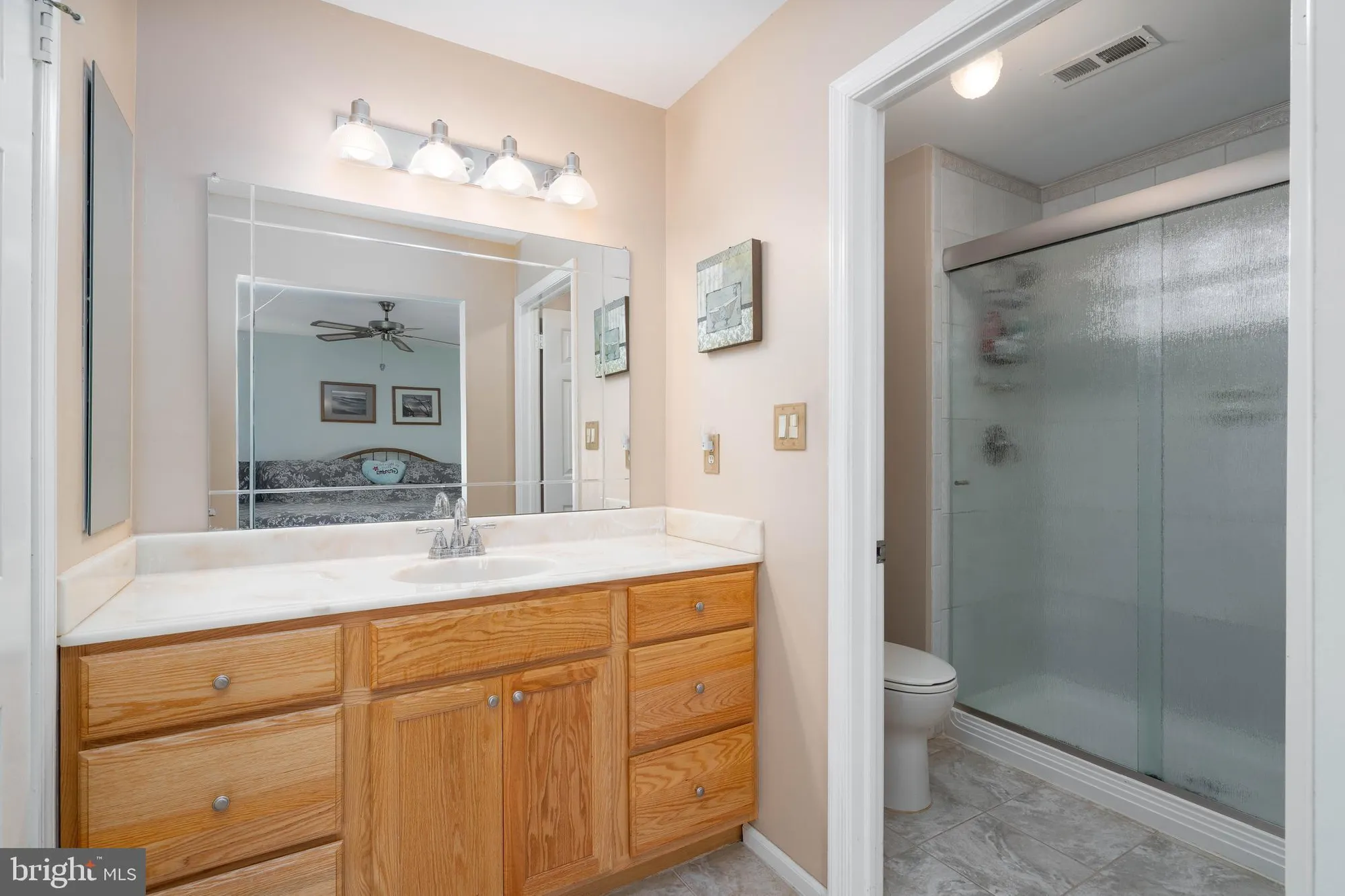 Property Slideshow image 19 of 23 | 985 westminster dr, Southampton, NJ, 08088