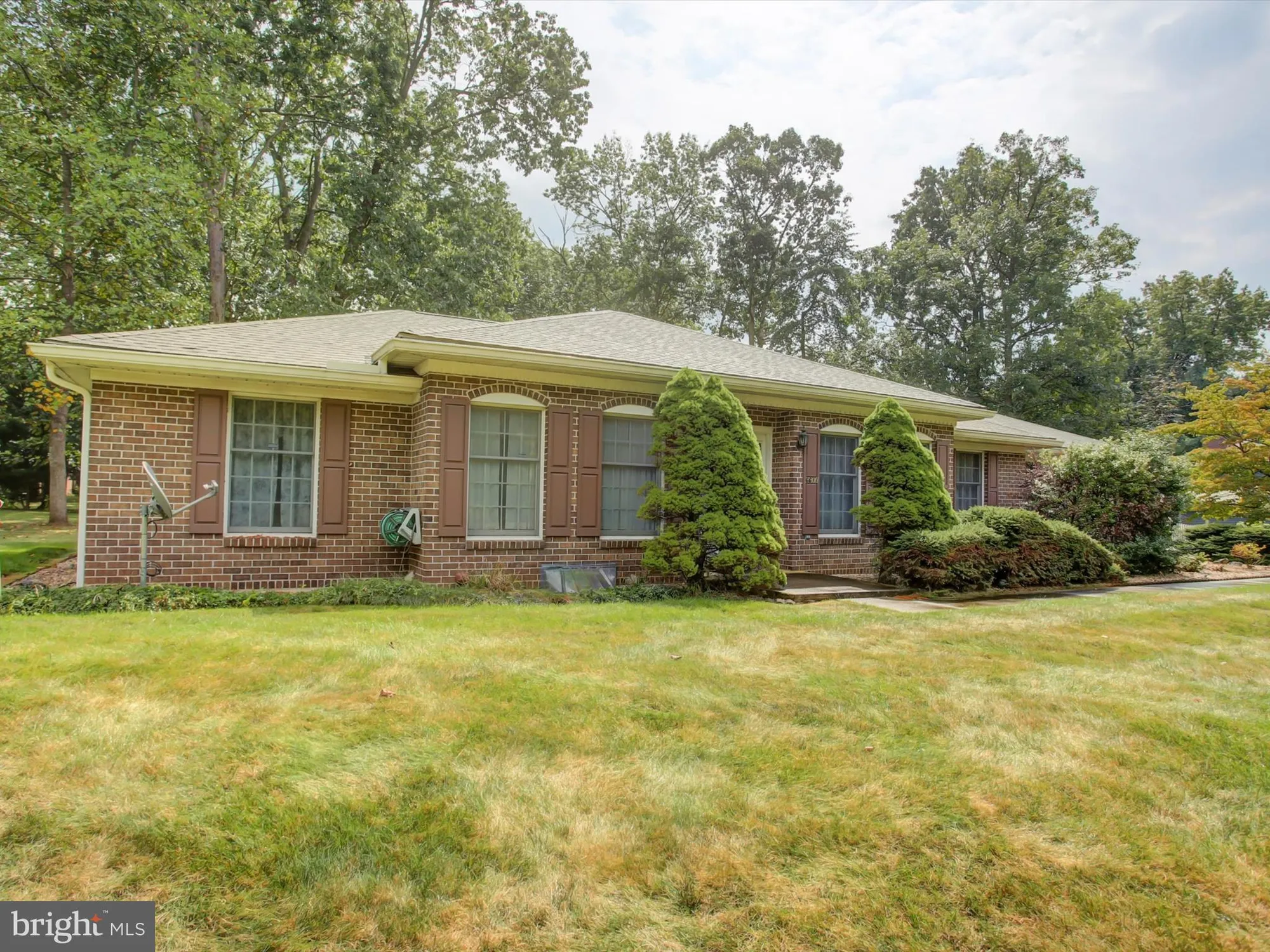 Property Slideshow image 4 of 42 | 6611 congressional ter, Fayetteville, PA, 17222