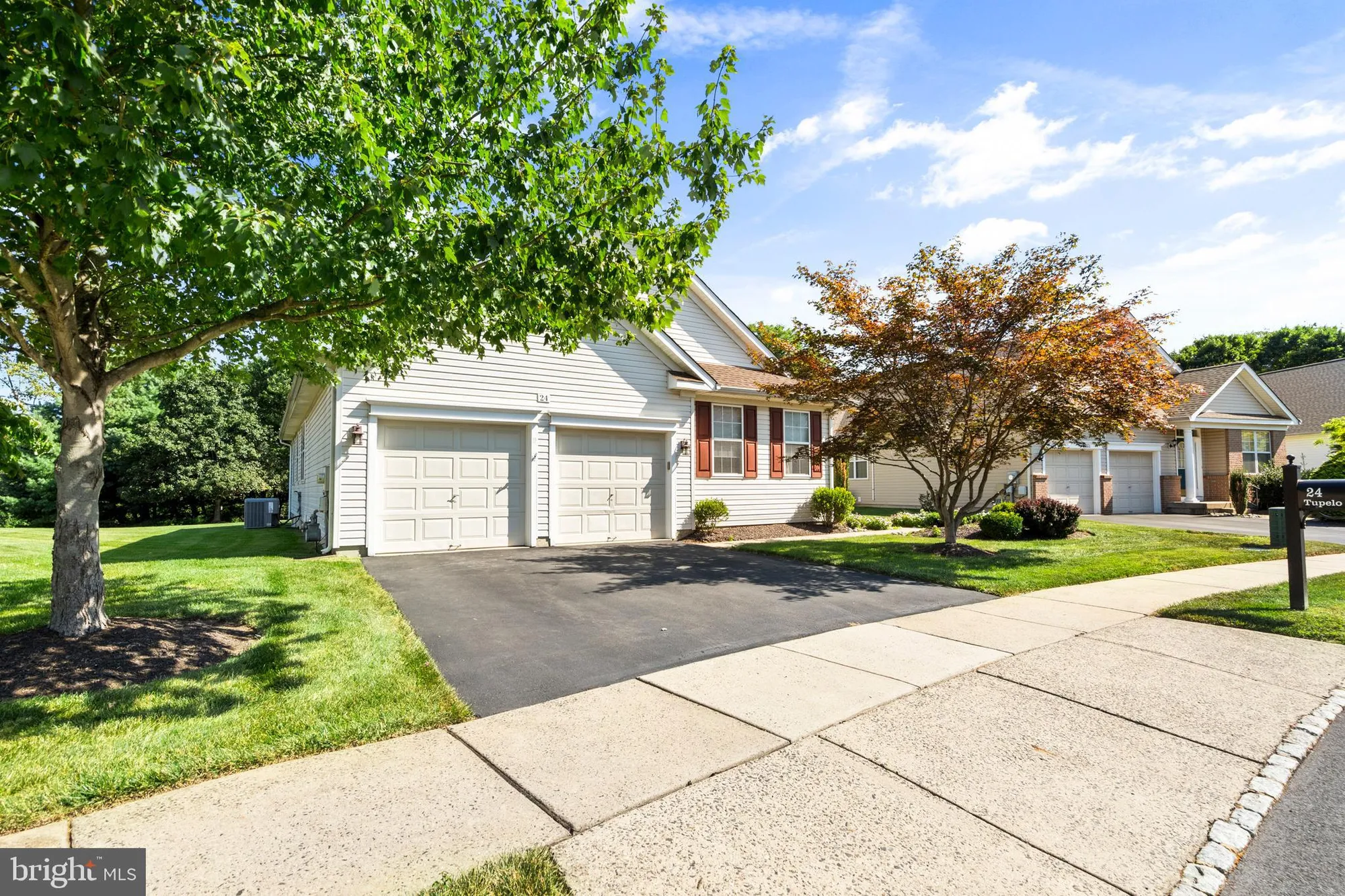 Property Slideshow image 1 of 37 | 24 tupelo ln, Langhorne, PA, 19047