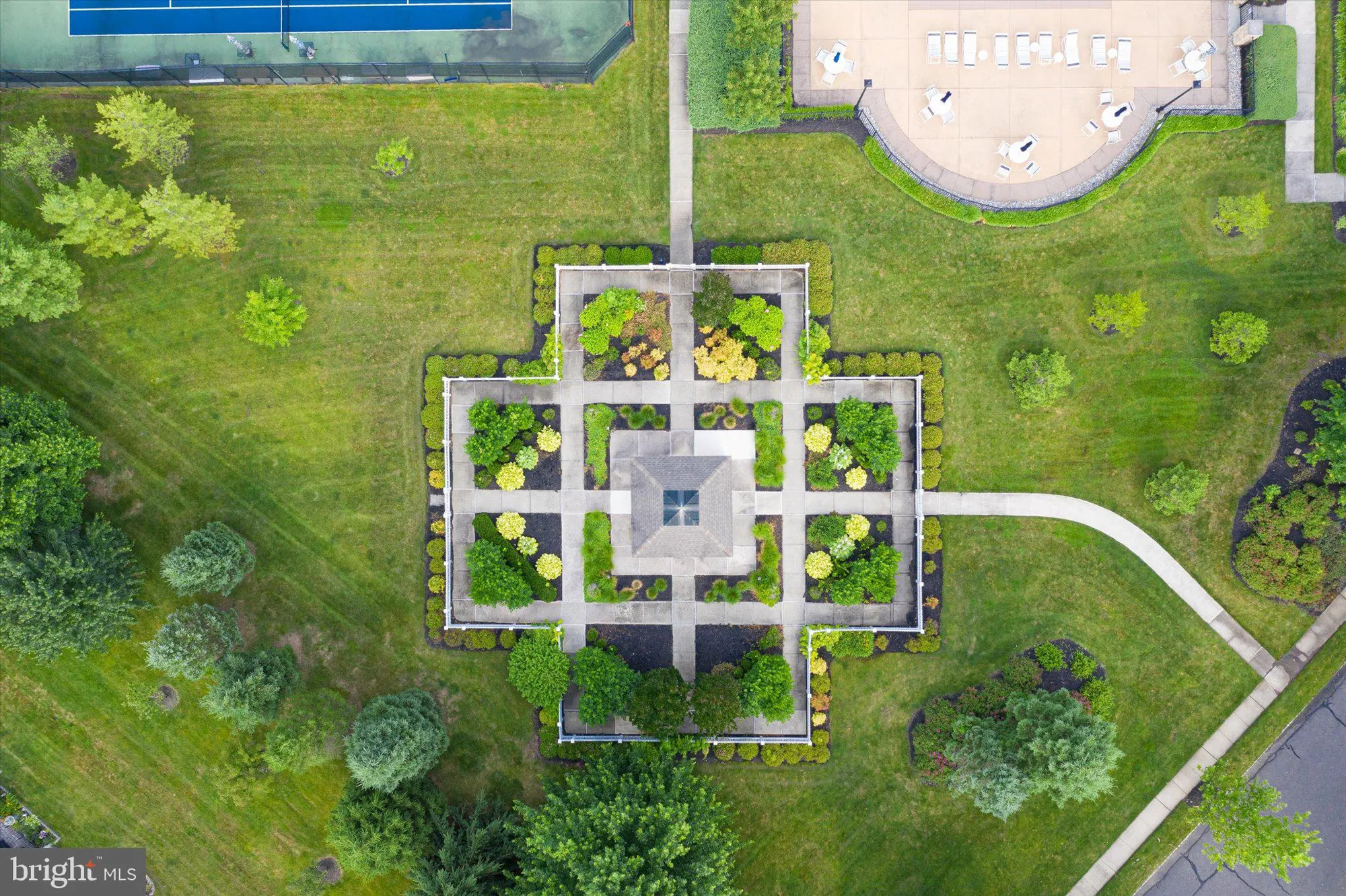 Property Slideshow image 45 of 47 | 118 monte carlo dr, Hamilton, NJ, 08691