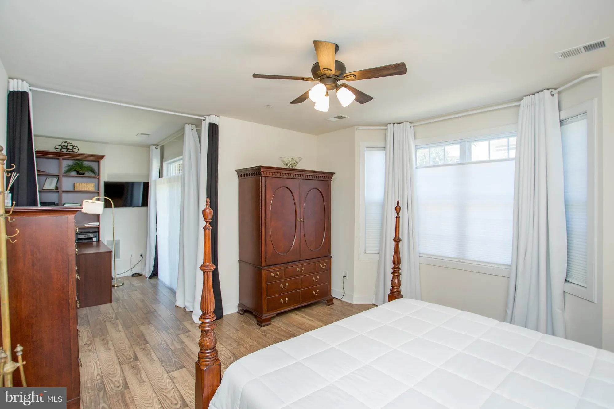 Property Slideshow image 35 of 62 | 6101 meridian blvd, Warrington, PA, 18976