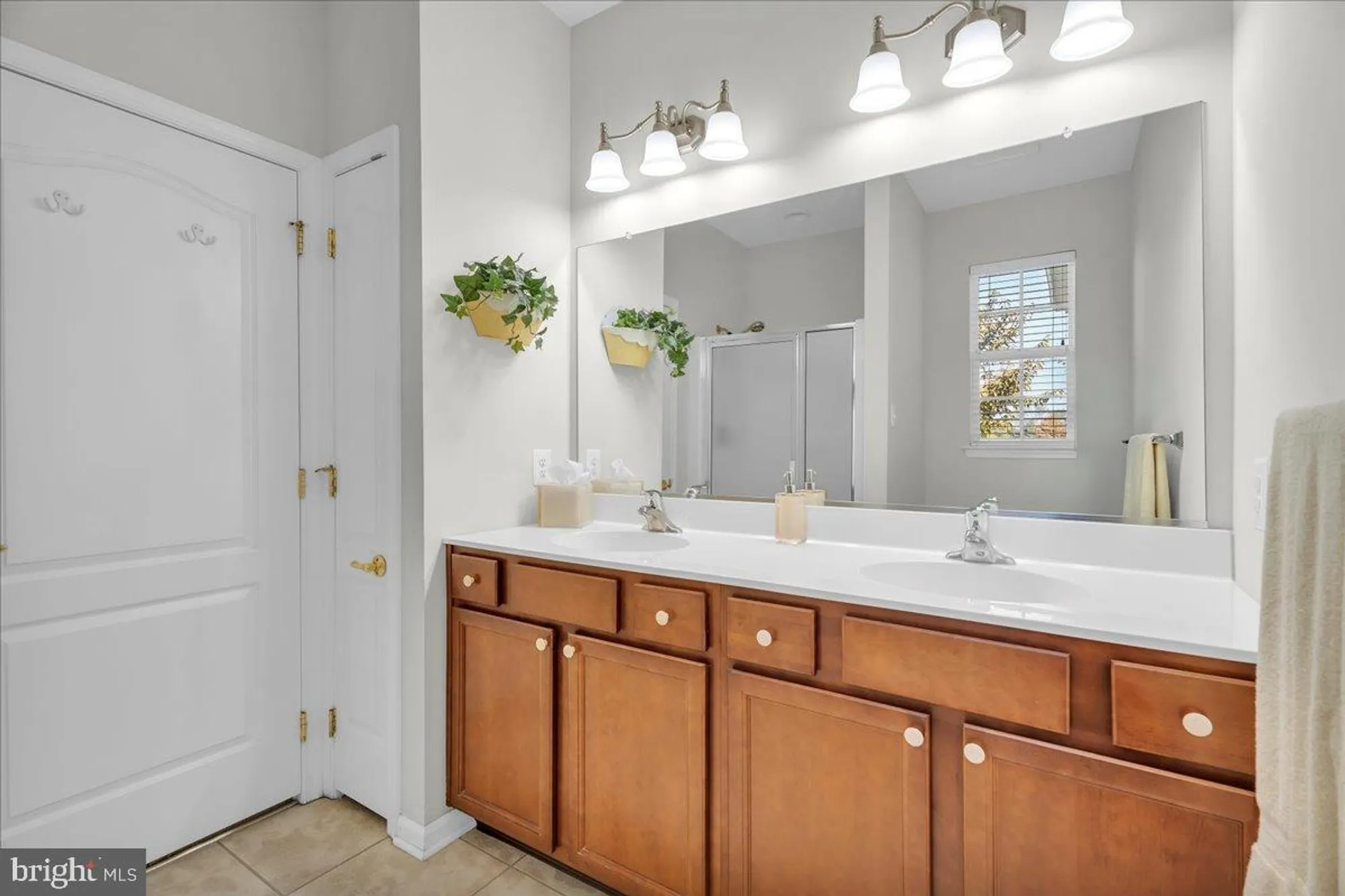 Property Slideshow image 14 of 36 | 35 w dehart ave, Clayton, NJ, 08312