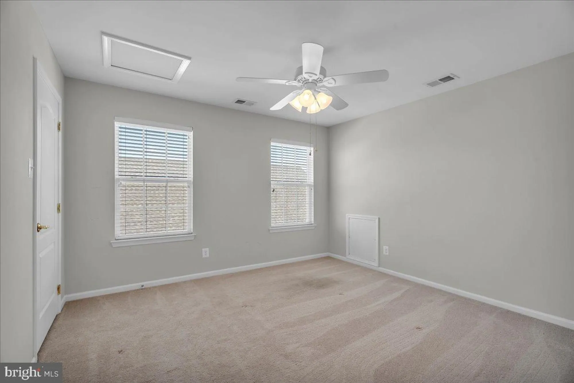 Property Slideshow image 20 of 36 | 35 w dehart ave, Clayton, NJ, 08312