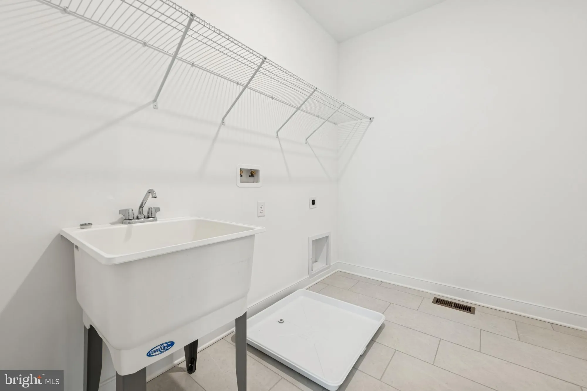 Property Slideshow image 16 of 54 | 519 warbler way, Chester, MD, 21619