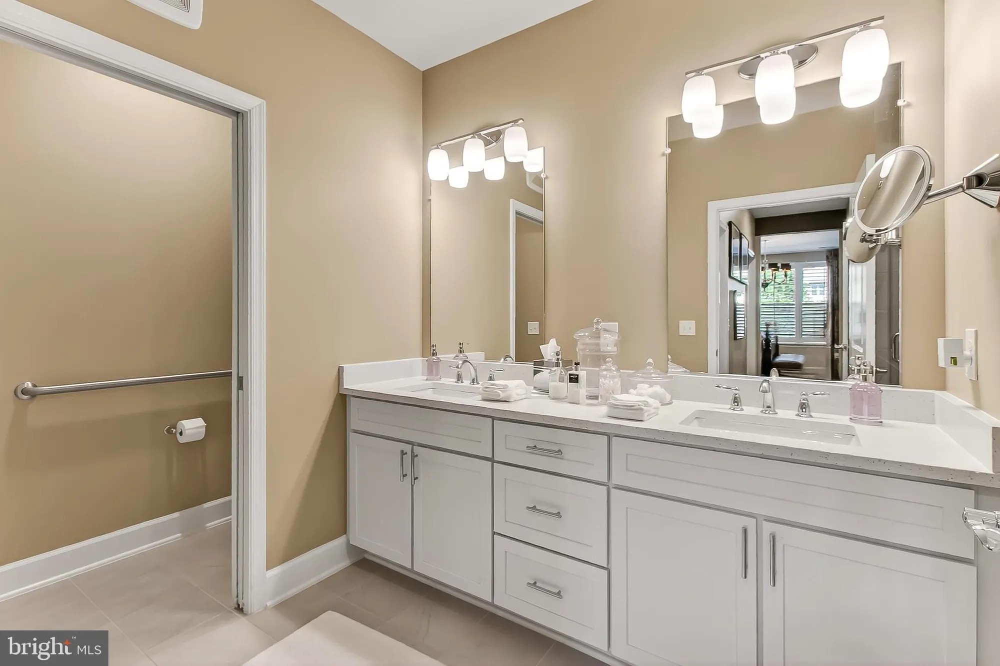 Property Slideshow image 31 of 66 | 2960 vaden dr # 2-103, Fairfax, VA, 22031