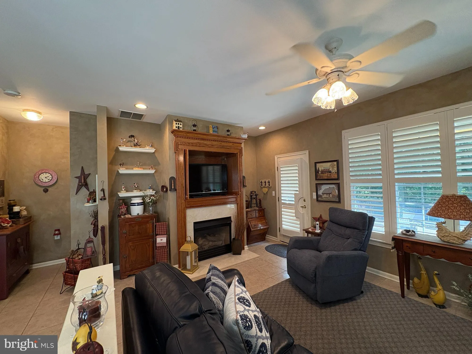 Property Slideshow image 12 of 26 | 131 honey flower, Bordentown, NJ, 08620