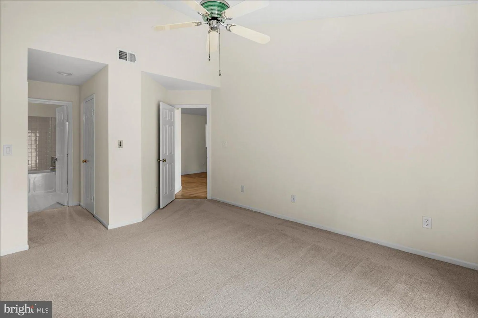 Property Slideshow image 28 of 56 | 90 winthrop rd # h, Monroe Township, NJ, 08831