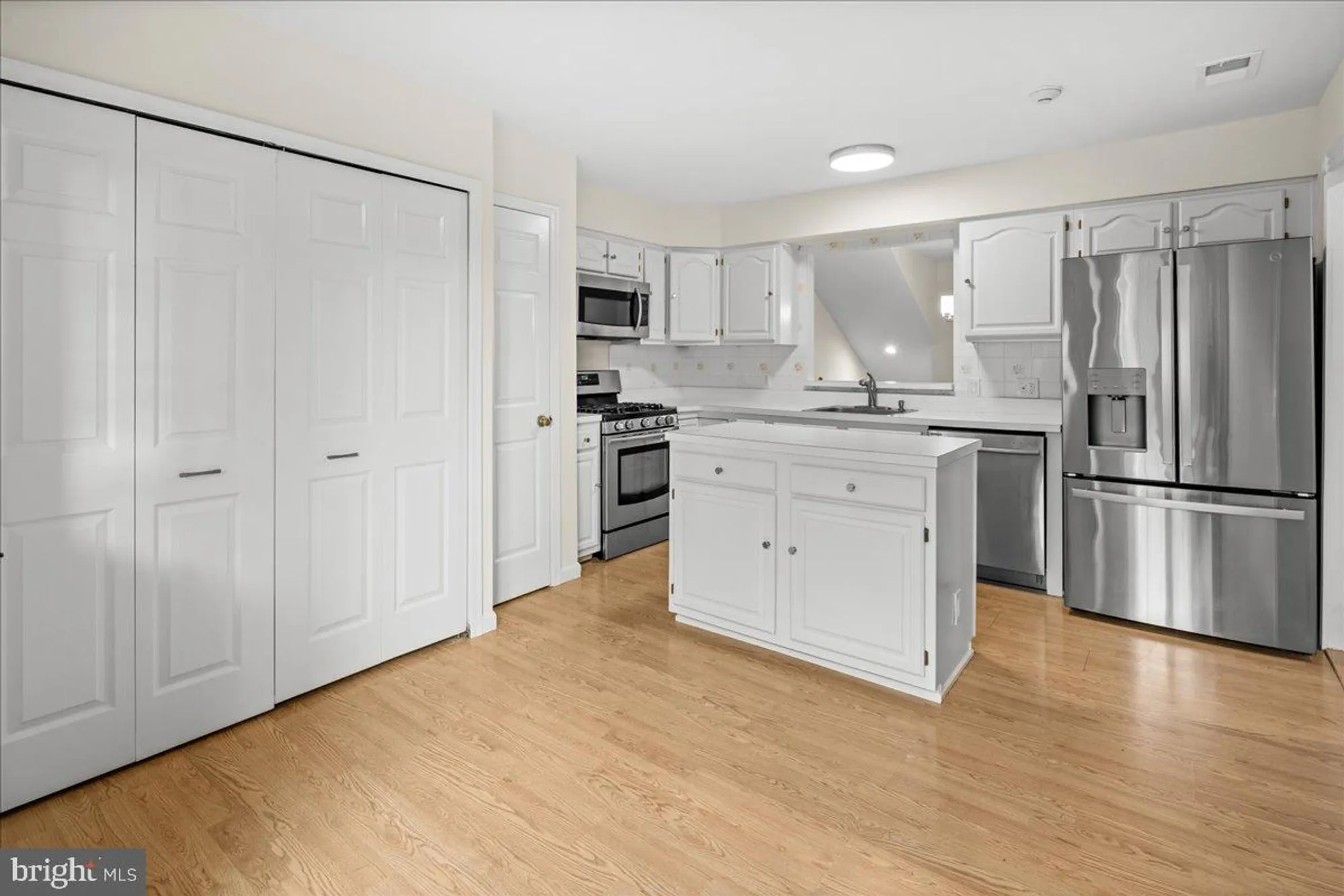 Property Slideshow image 13 of 56 | 90 winthrop rd # h, Monroe Township, NJ, 08831