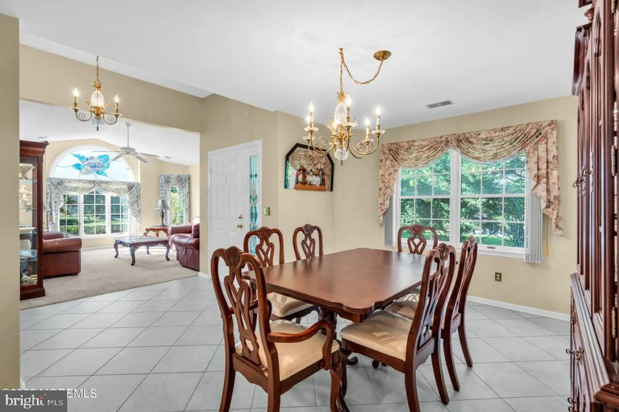 Property Slideshow image 4 of 19 | 1895 crimson ct, Toms River, NJ, 08755