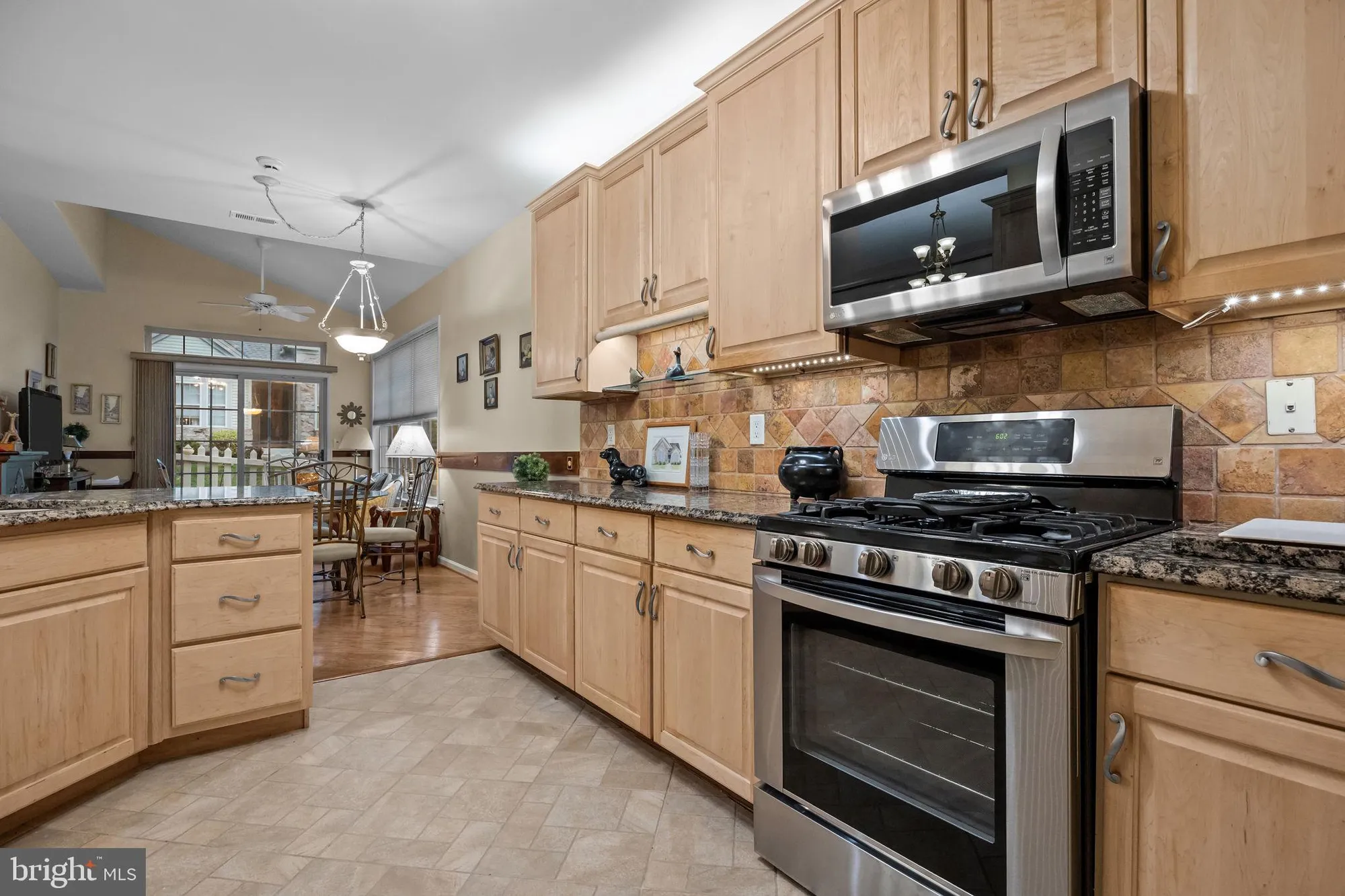 Property Slideshow image 12 of 33 | 61 legacy oaks dr, Richboro, PA, 18954
