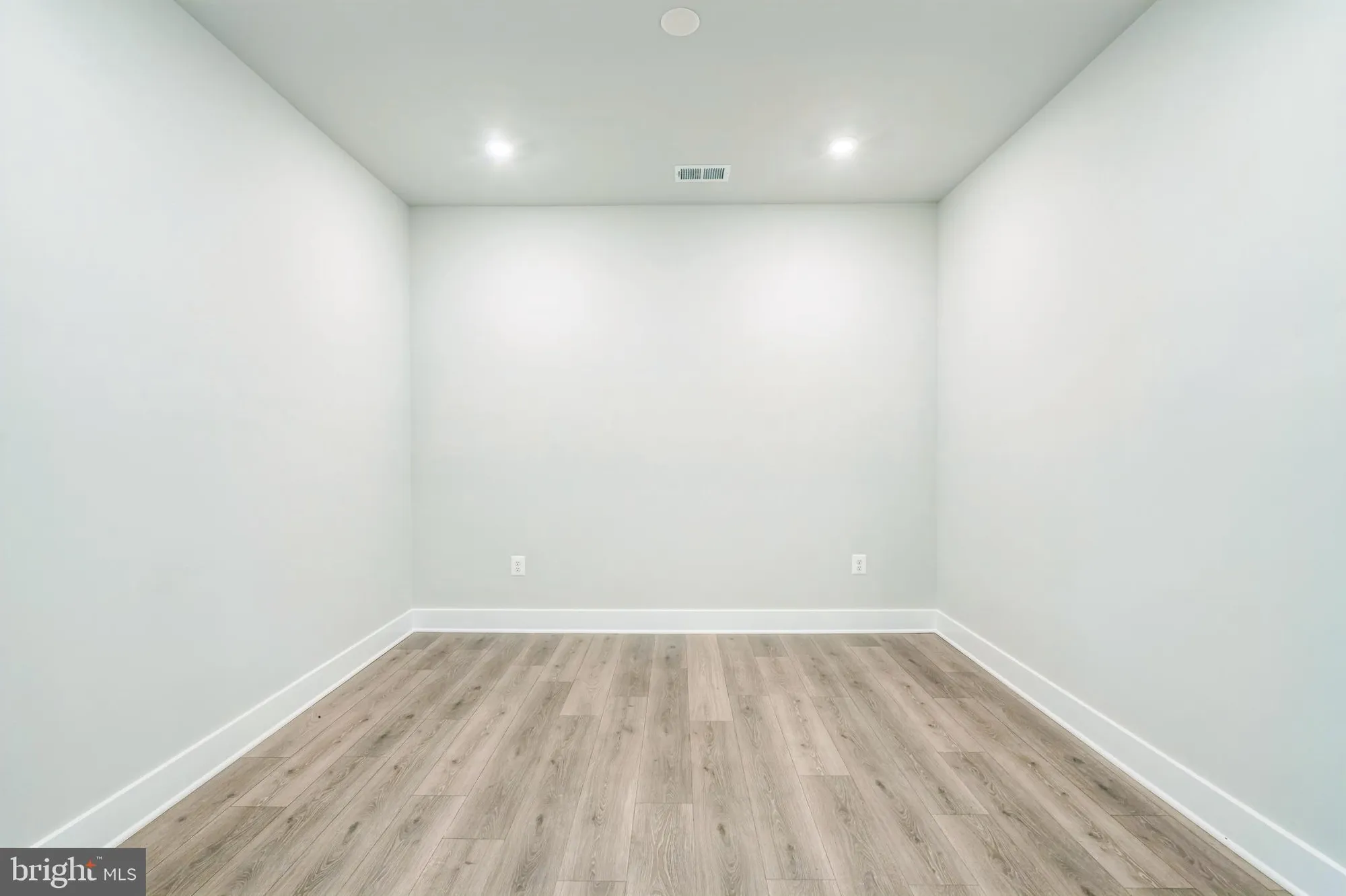 Property Slideshow image 14 of 48 | 630 warbler way # 2233, Chester, MD, 21619