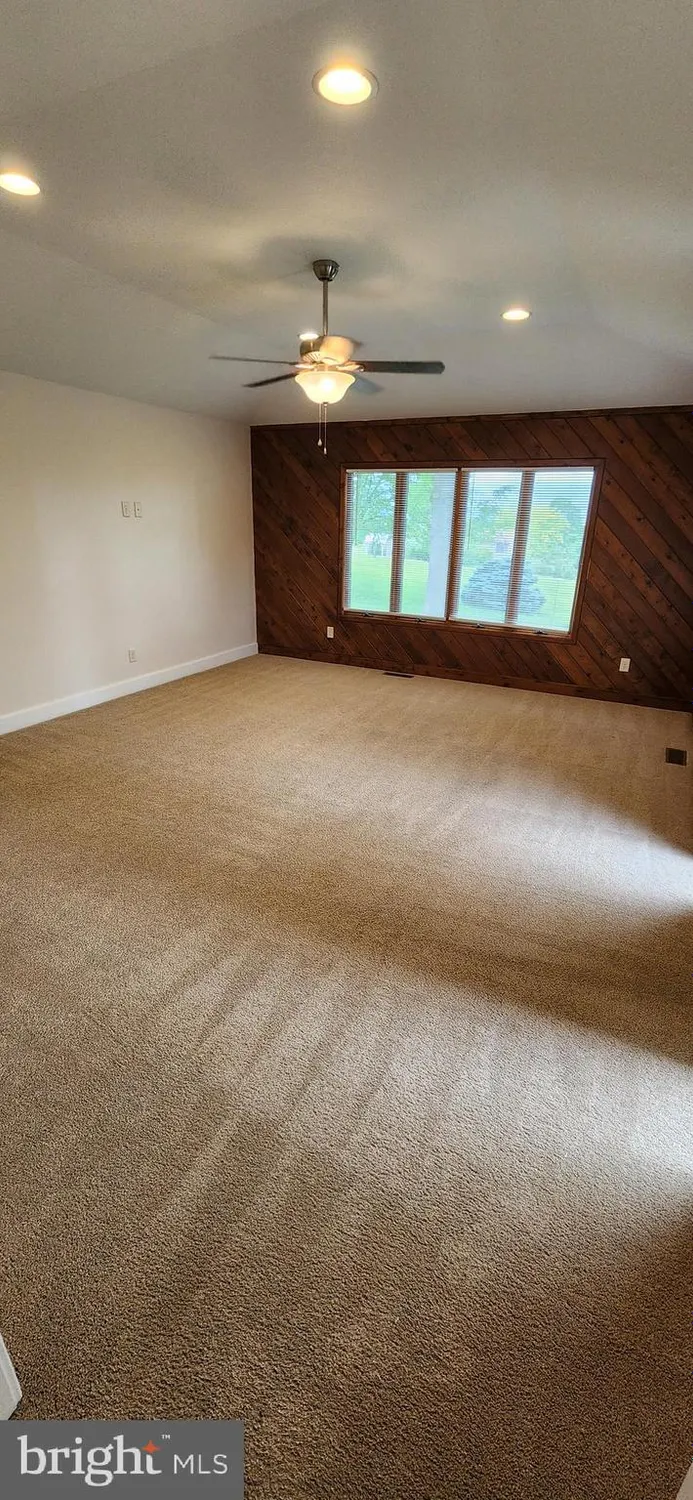 Property Slideshow image 10 of 38 | 6352 penn national dr, Chambersburg, PA, 17201