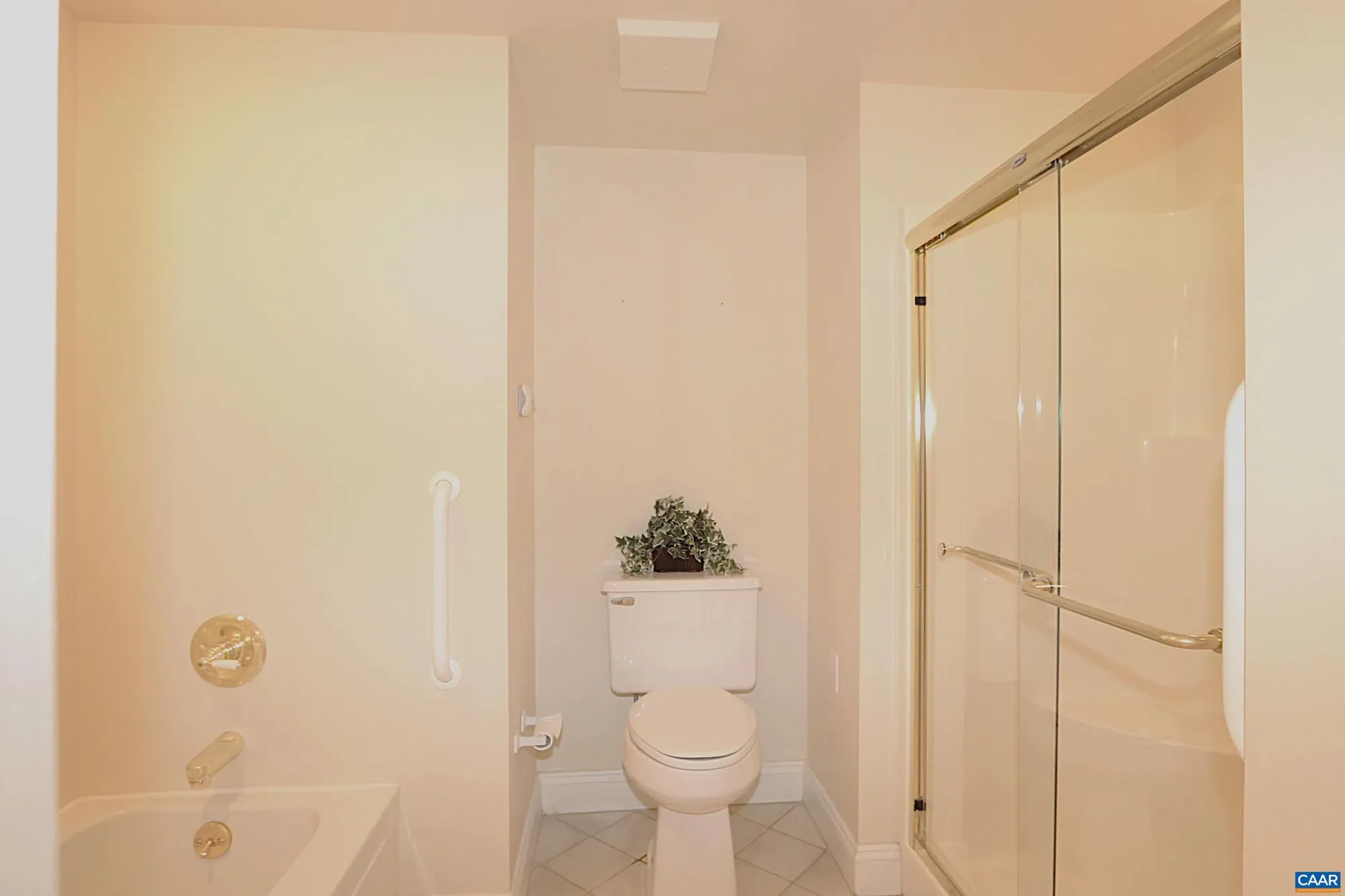 Property Slideshow image 20 of 38 | 500 crestwood dr 2306, Charlottesville, VA, 22903