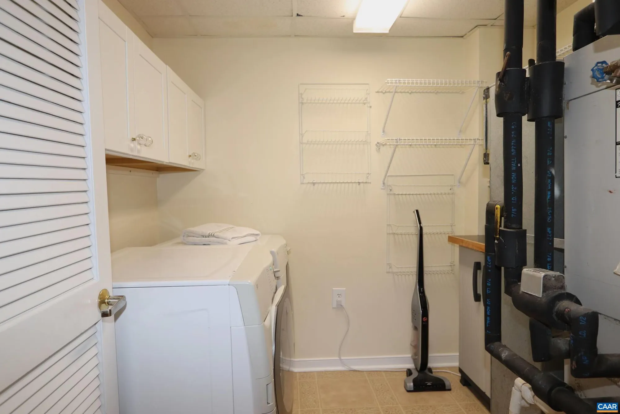 Property Slideshow image 24 of 38 | 500 crestwood dr 2306, Charlottesville, VA, 22903