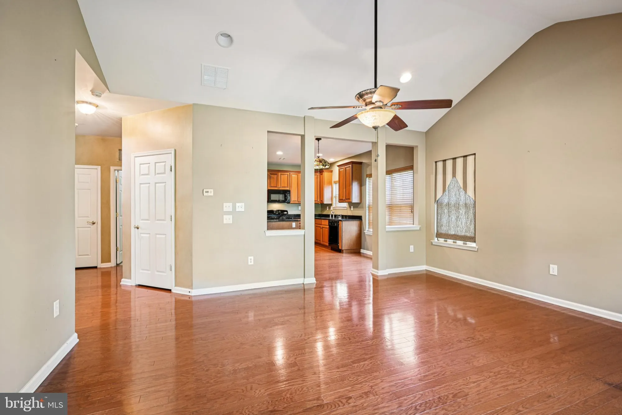 Property Slideshow image 15 of 57 | 4 woodcrest ct, Berlin, NJ, 08009