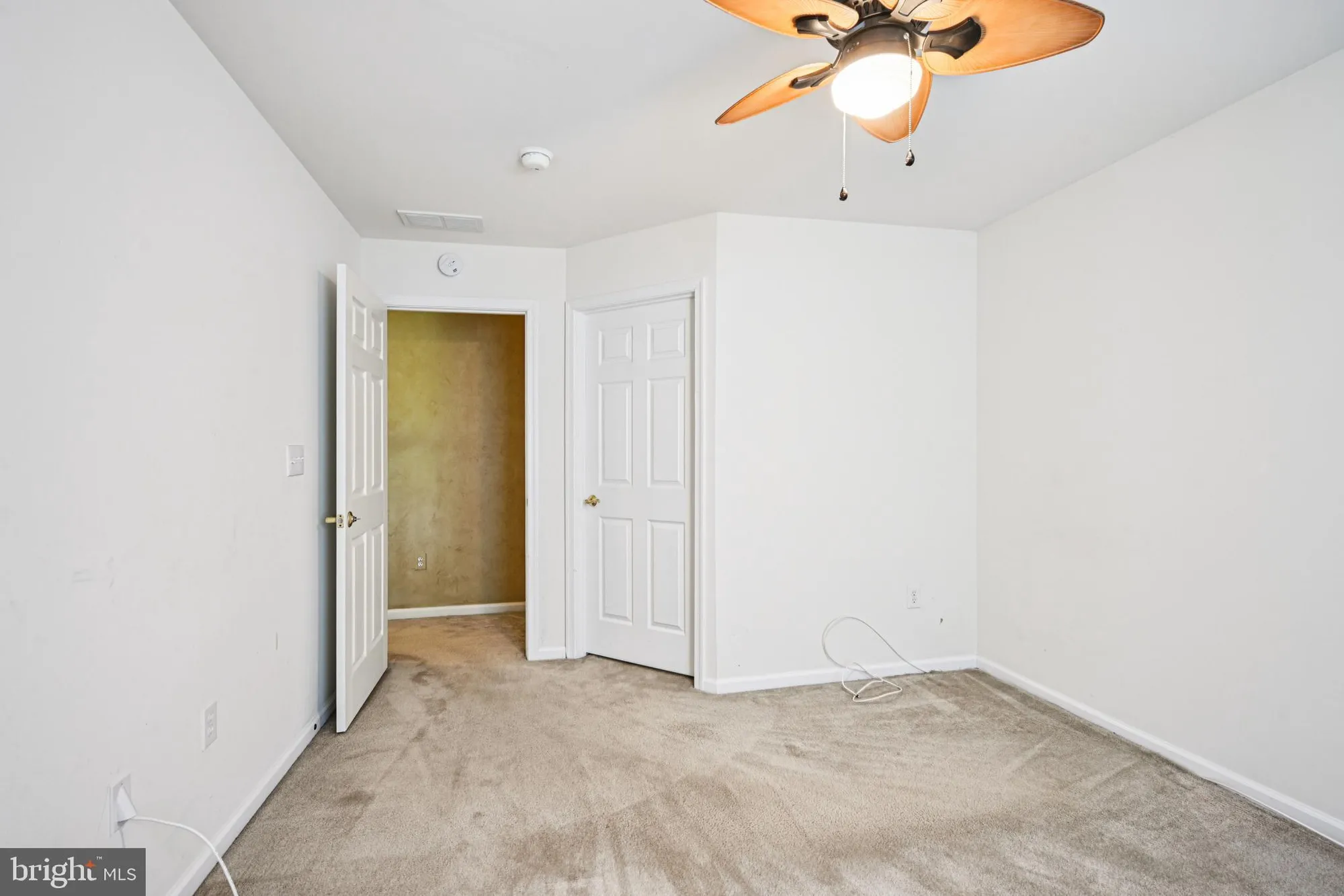 Property Slideshow image 22 of 57 | 4 woodcrest ct, Berlin, NJ, 08009