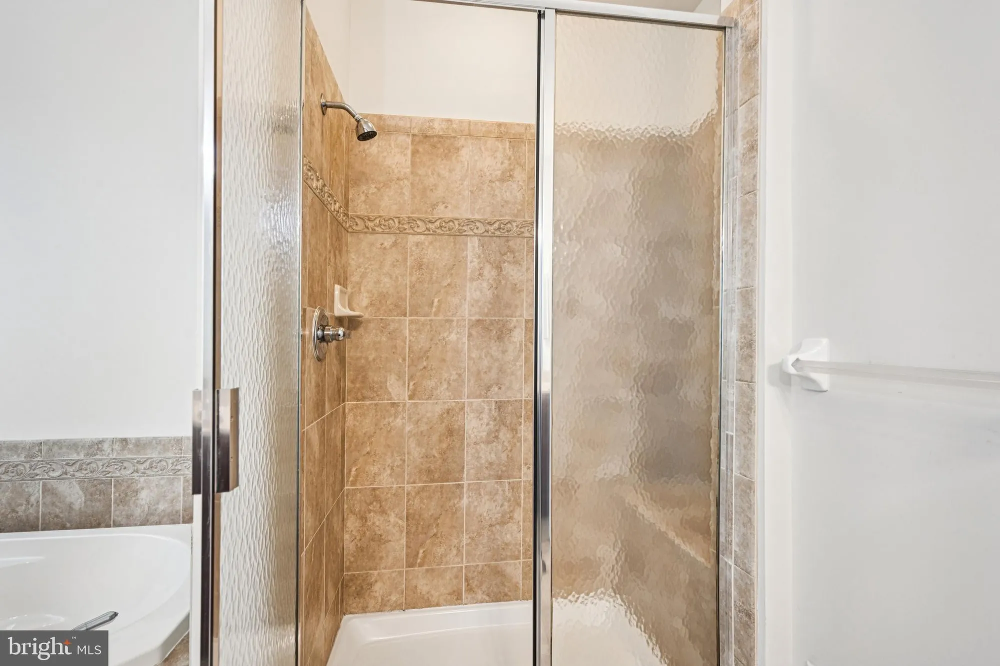 Property Slideshow image 30 of 57 | 4 woodcrest ct, Berlin, NJ, 08009