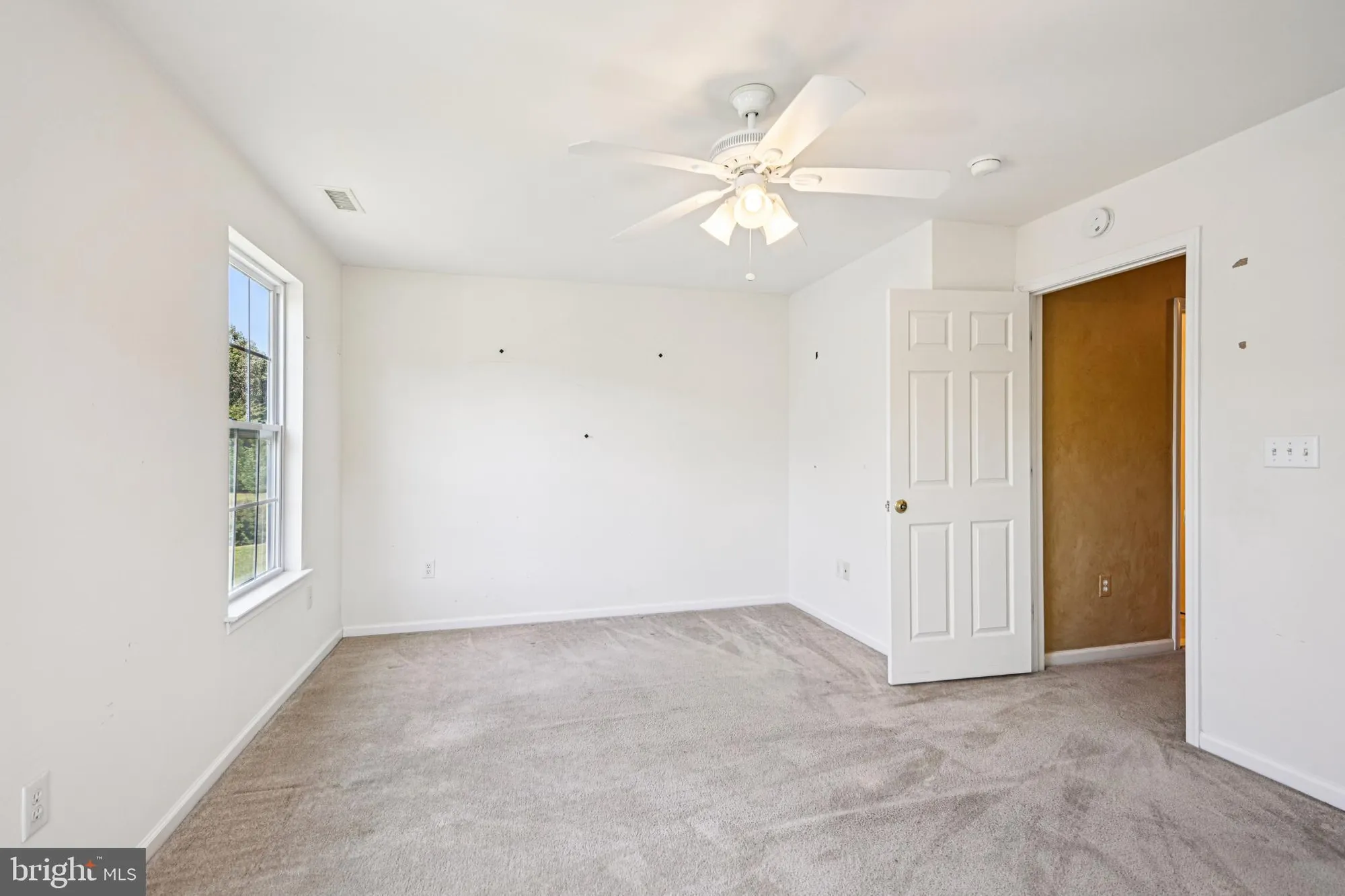 Property Slideshow image 36 of 57 | 4 woodcrest ct, Berlin, NJ, 08009