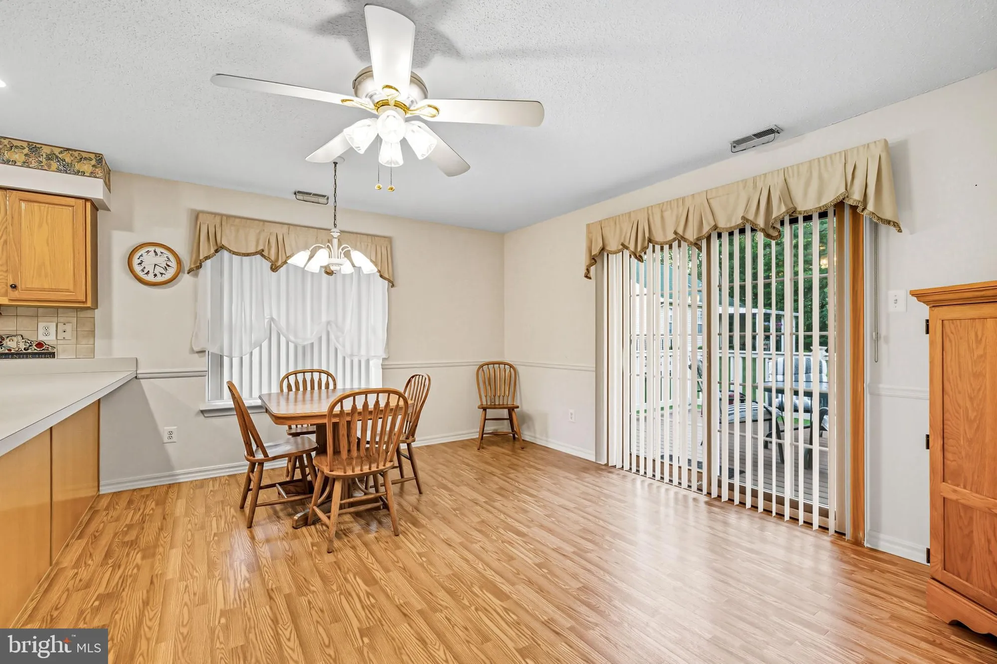 Property Slideshow image 14 of 25 | 624 riviera dr, Williamstown, NJ, 08094
