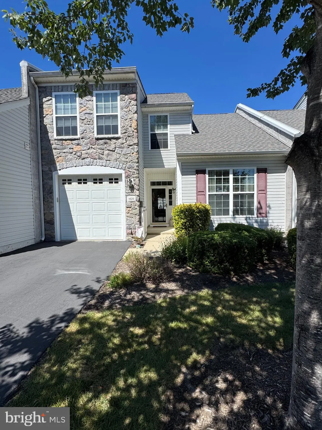 Property Slideshow image 1 of 19 | 1620 boxwood rd, Garnet Valley, PA, 19060
