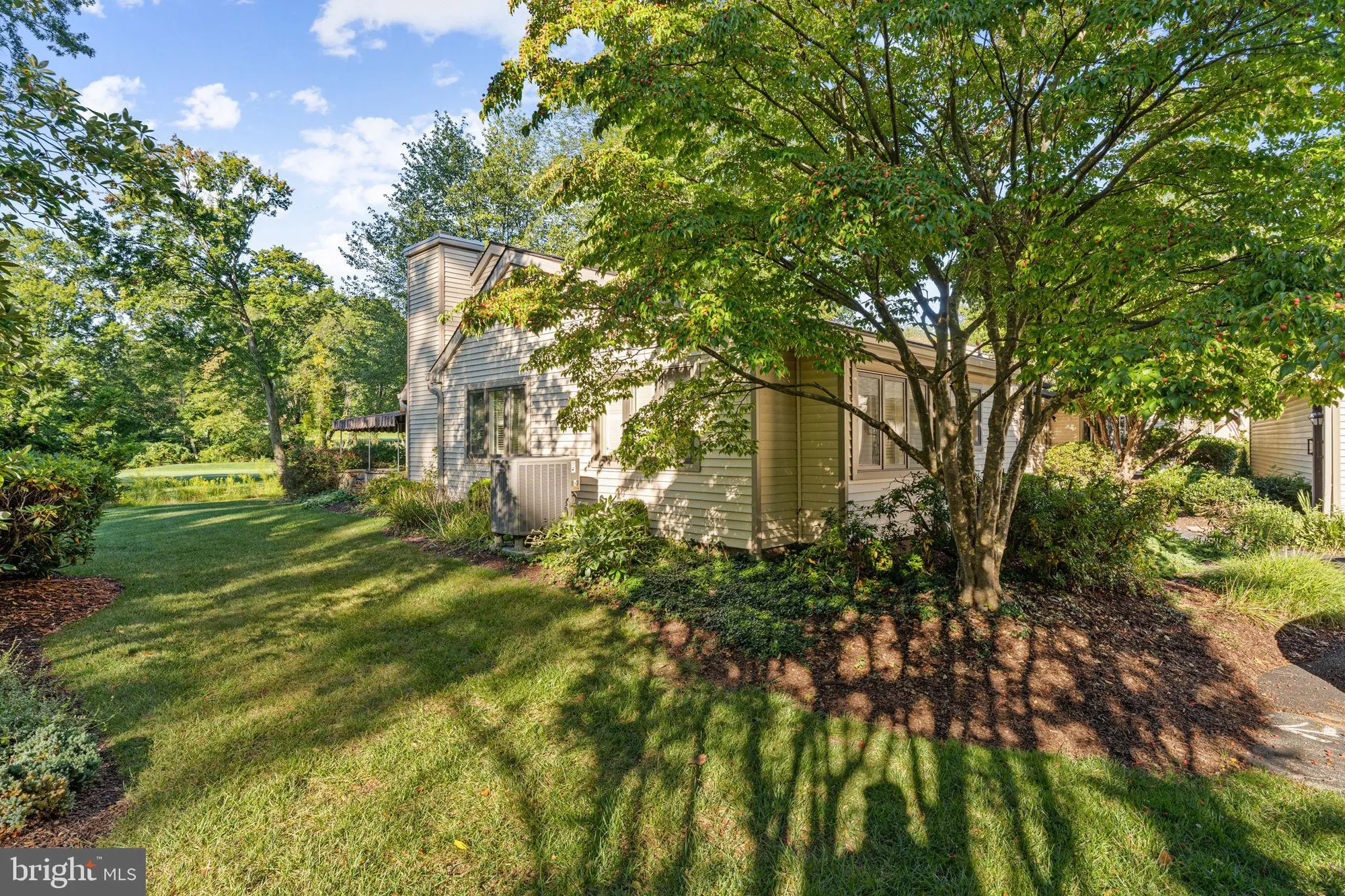 Property Slideshow image 4 of 42 | 975 kennett way, West Chester, PA, 19380