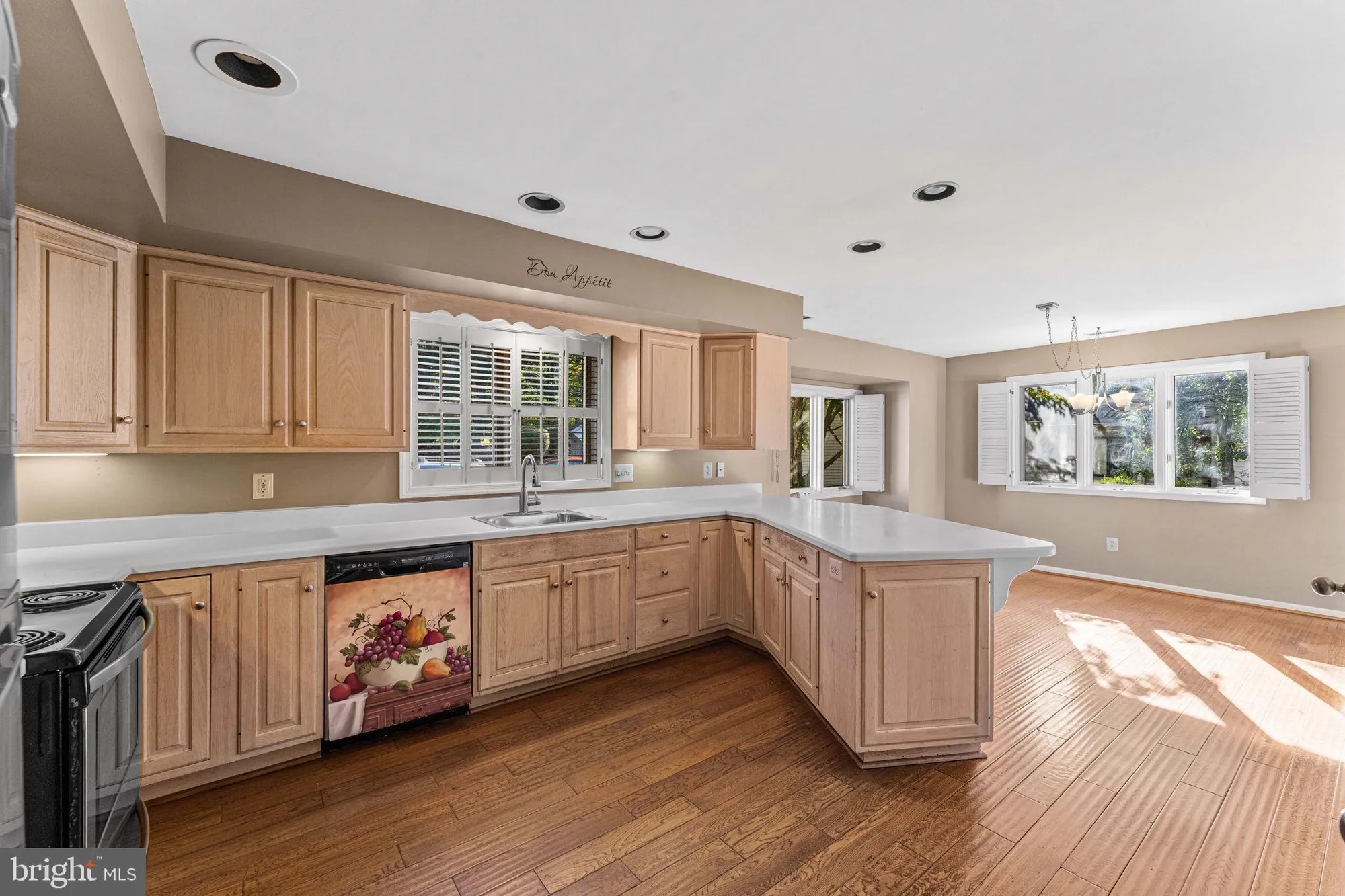 Property Slideshow image 17 of 42 | 975 kennett way, West Chester, PA, 19380