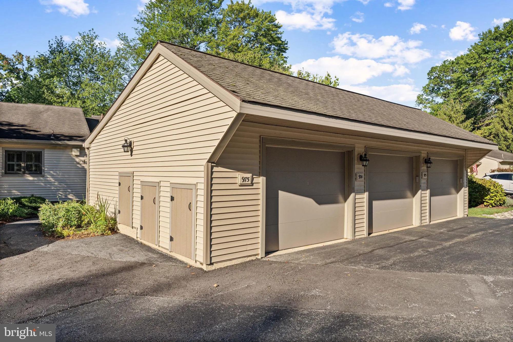 Property Slideshow image 36 of 42 | 975 kennett way, West Chester, PA, 19380