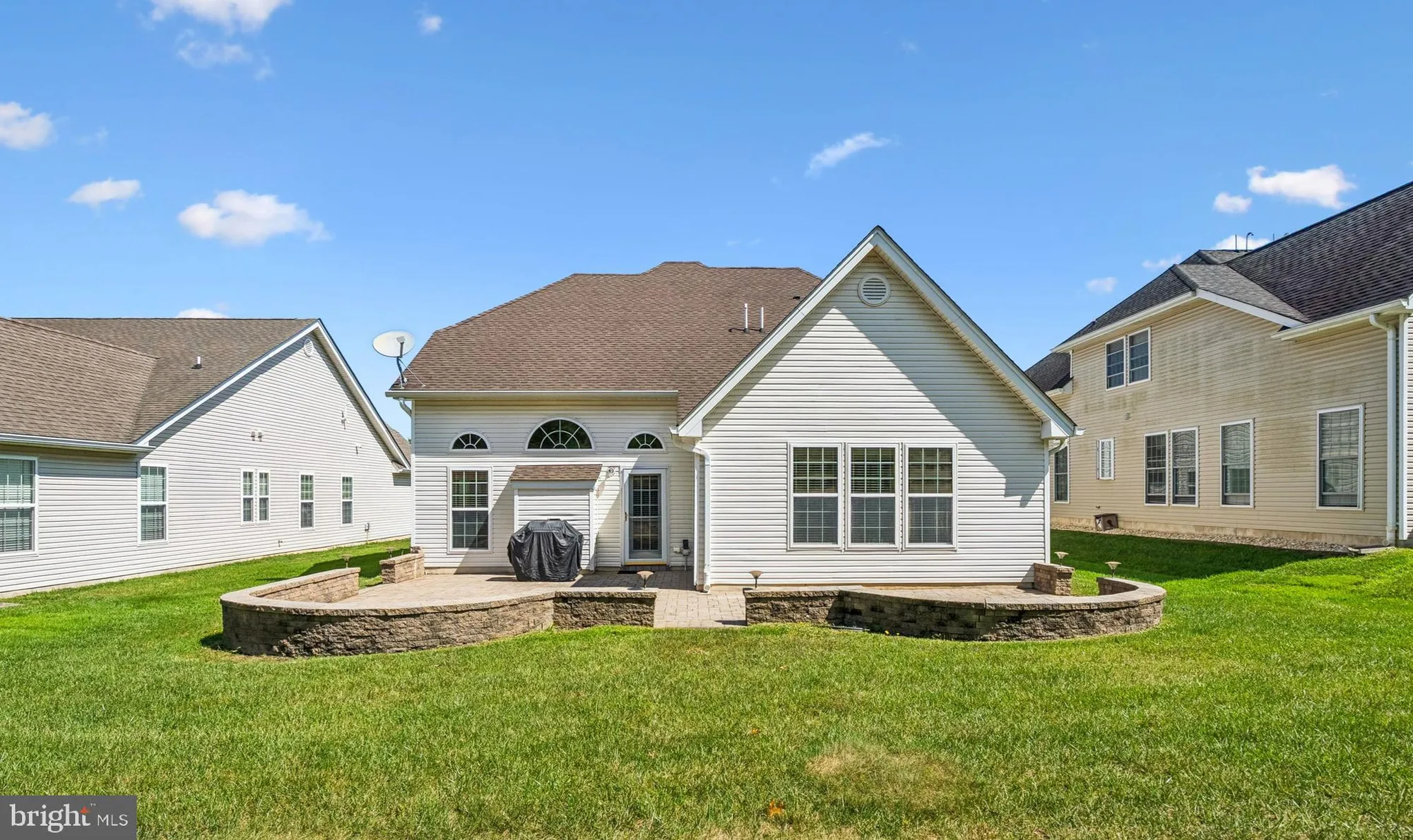 Property Slideshow image 25 of 33 | 7 honeysuckle dr, Manahawkin, NJ, 08050