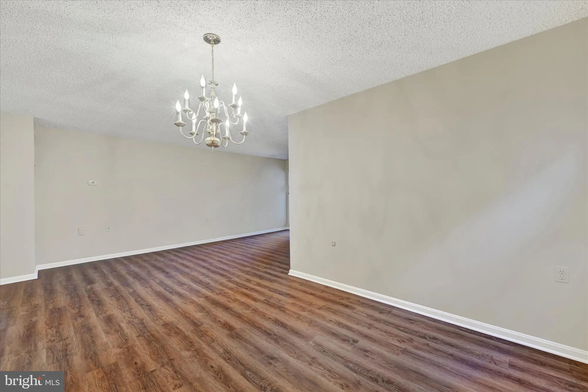 Property Slideshow image 19 of 85 | 1012 mastline dr, Annapolis, MD, 21401