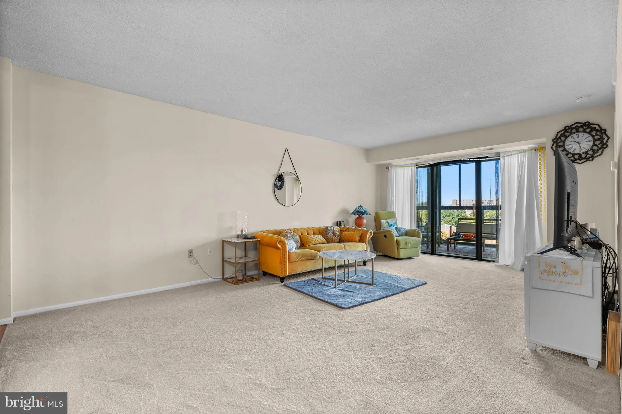 Property Slideshow image 6 of 36 | 15101 interlachen dr 1-1022, Silver Spring, MD, 20906