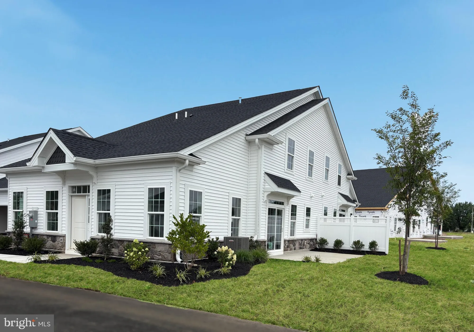 Property Slideshow image 1 of 9 | 55 cedar cir, Levittown, PA, 19055