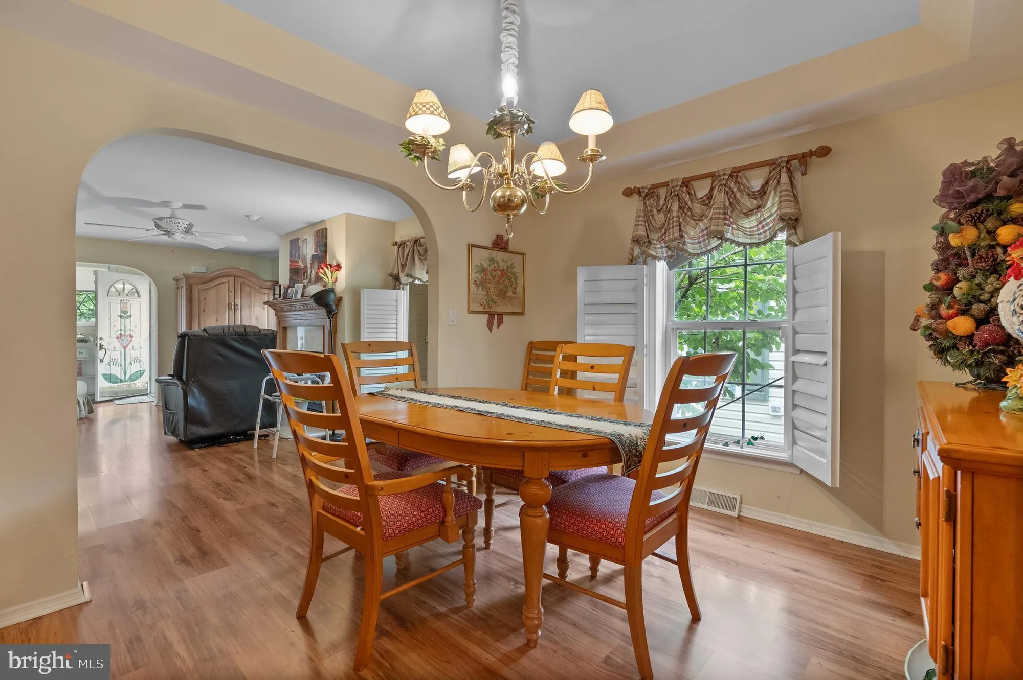 Property Slideshow image 8 of 21 | 277 greenbriar ct, Mays Landing, NJ, 08330