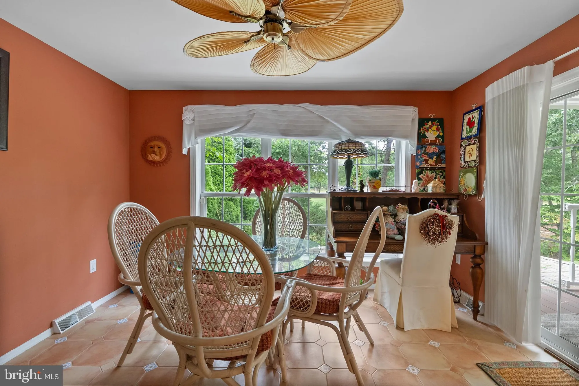 Property Slideshow image 12 of 21 | 277 greenbriar ct, Mays Landing, NJ, 08330